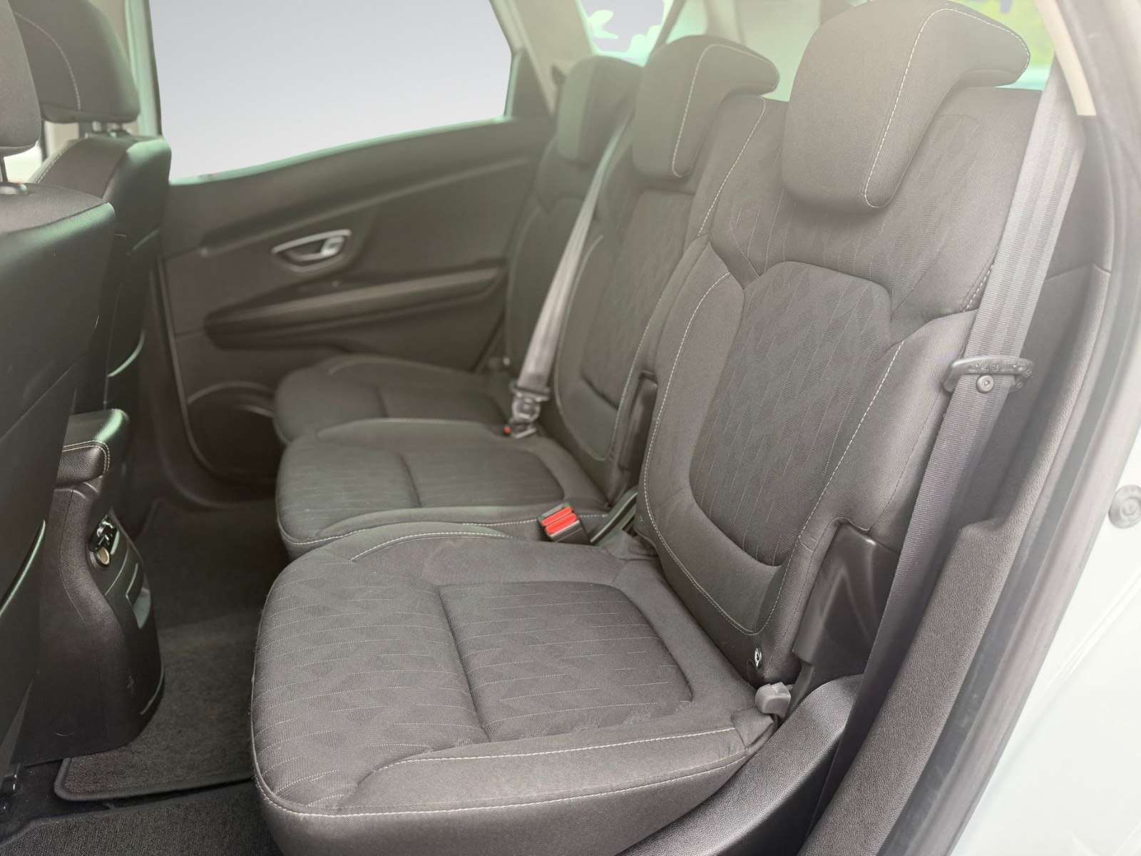 Renault Scenic Scenic 1.33 TCe Limited / Navi / Caméra / Garantie