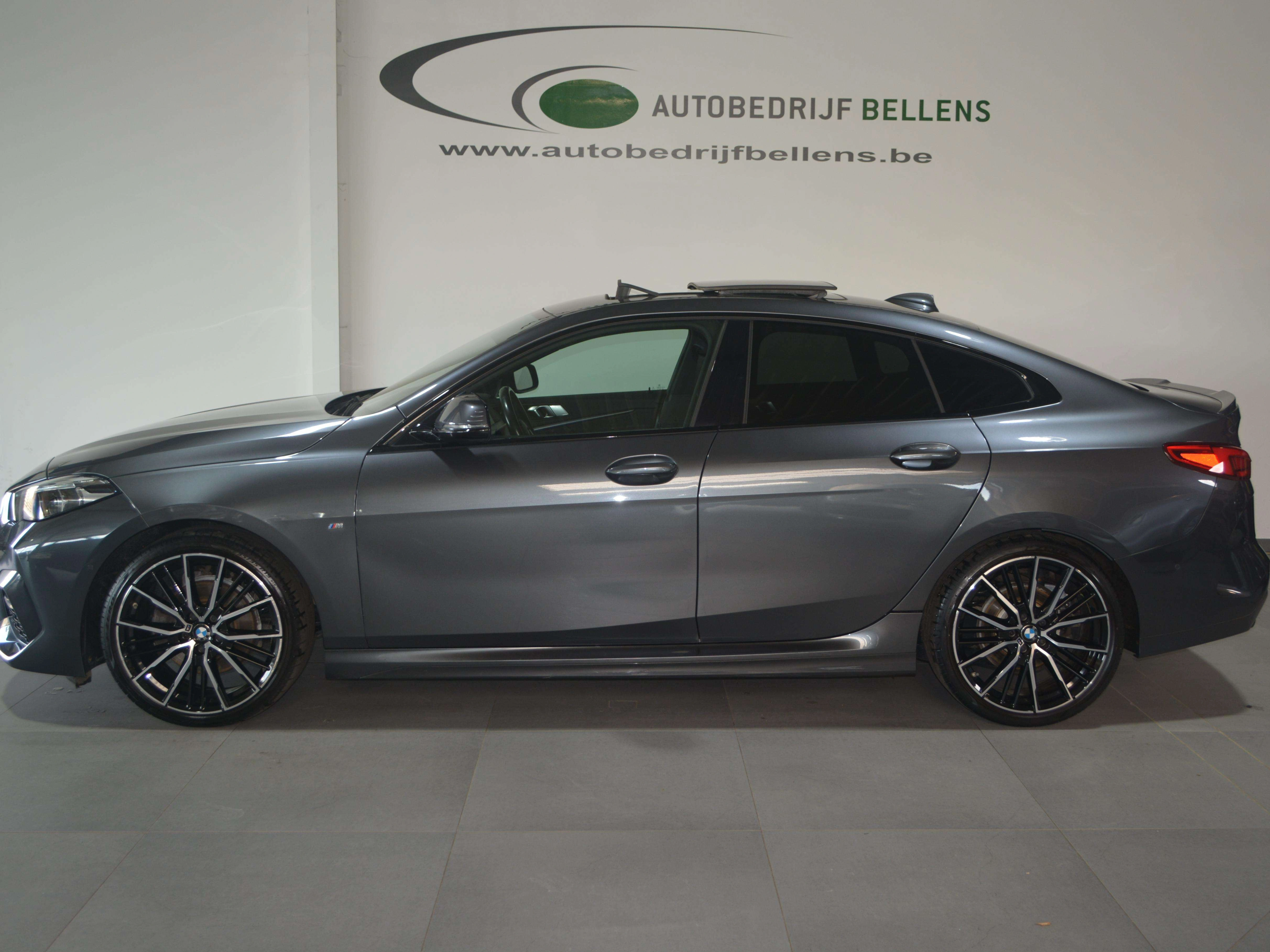 BMW 218 Gran Coupé 218iA OPF M-PACK / NAVI + CAMERA / PANORAMA