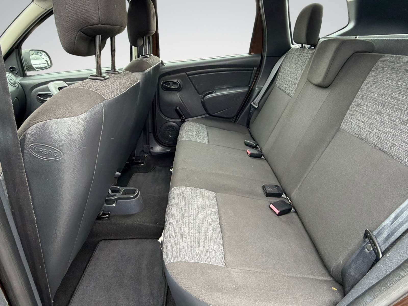 Dacia Duster Duster 1.6i Laureate / 4x2 / Garantie 12 Mois