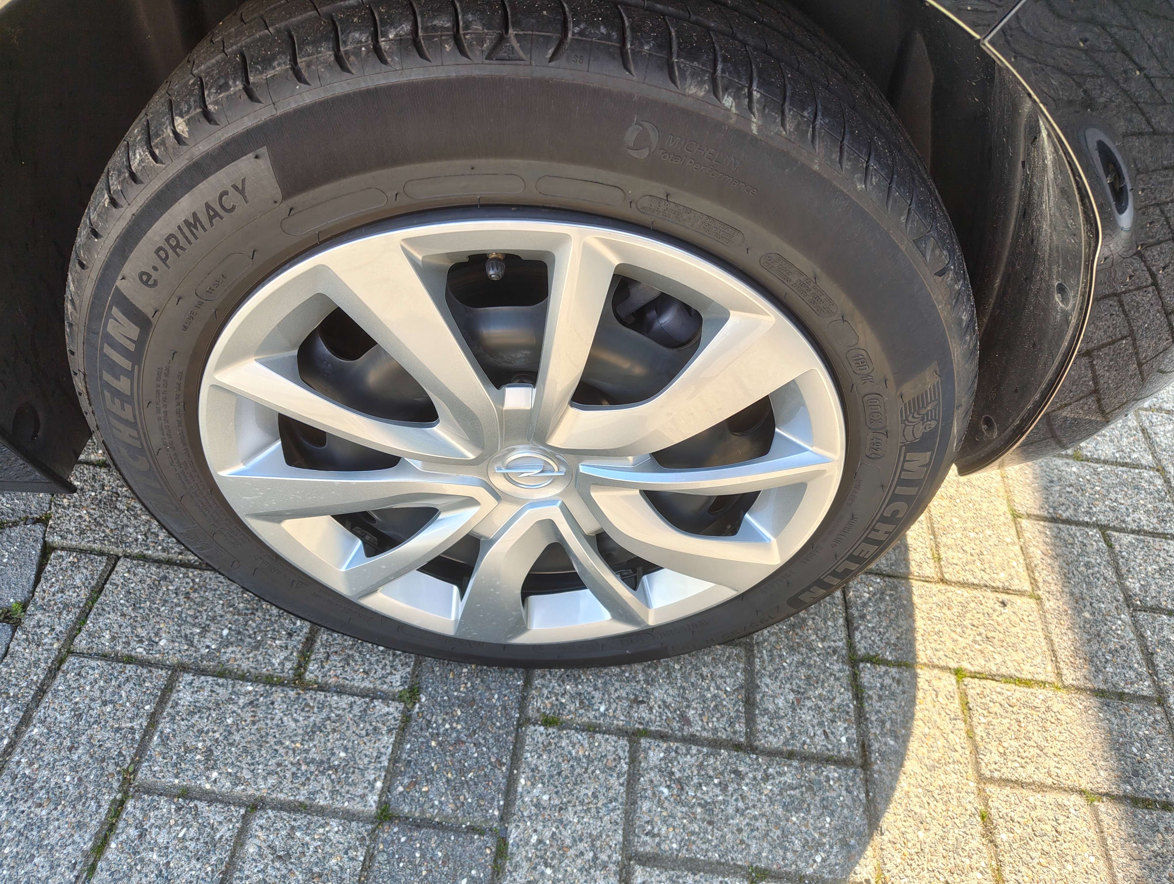 Opel Corsa Corsa 1.2 AUTOMAAT 100 PK navi * 13656 km