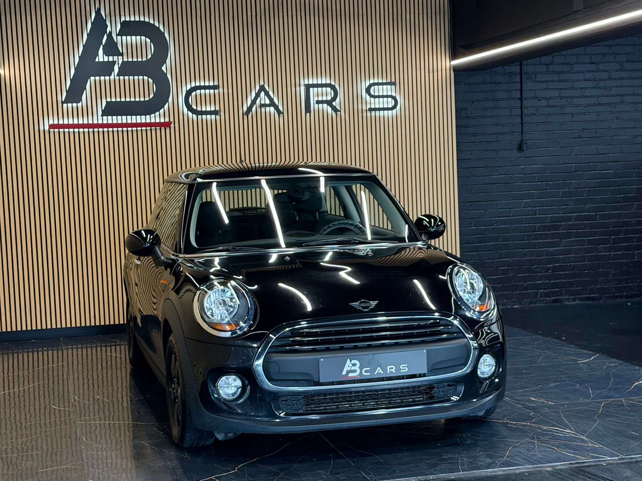 MINI Cooper 1.5I * ONE * GARANTIE 12 MOIS * 1ER PROPRIETAIRE *