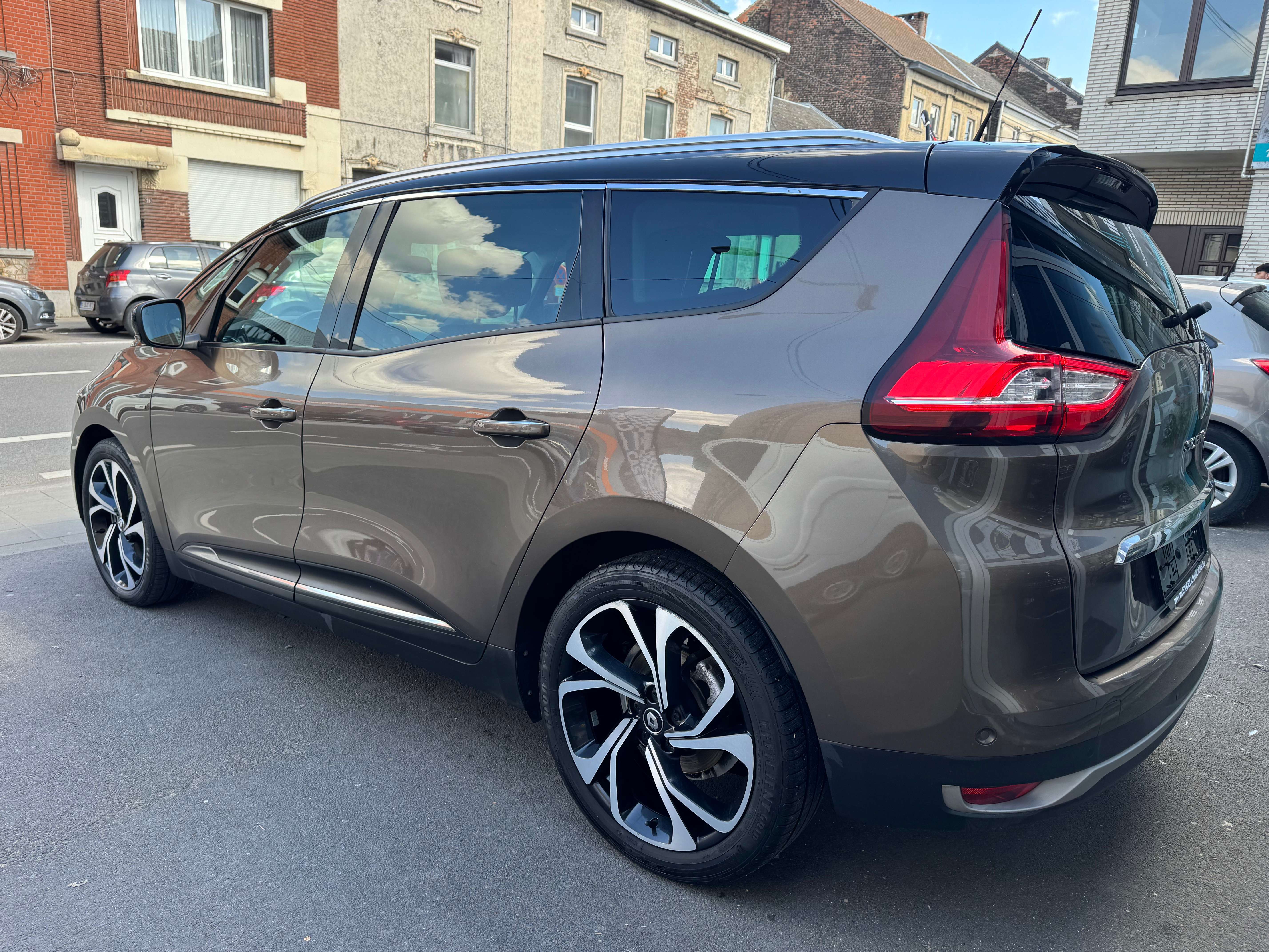 Renault Grand Scenic 1.6 dCi Energy Bose Edition Boite Auto Feux Led 7Place Gps Camera