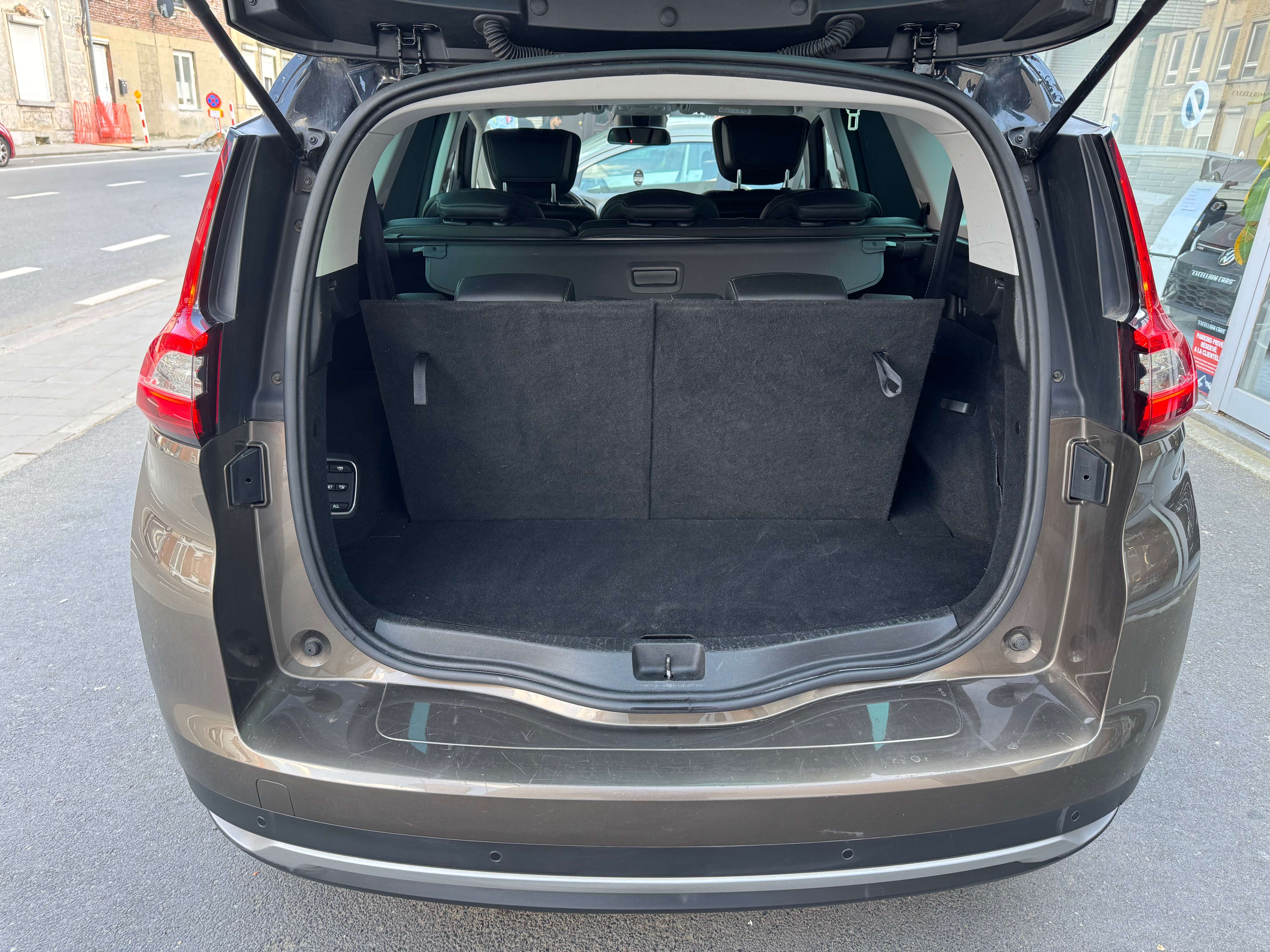 Renault Grand Scenic 1.6 dCi Energy Bose Edition Boite Auto Feux Led 7Place Gps Camera