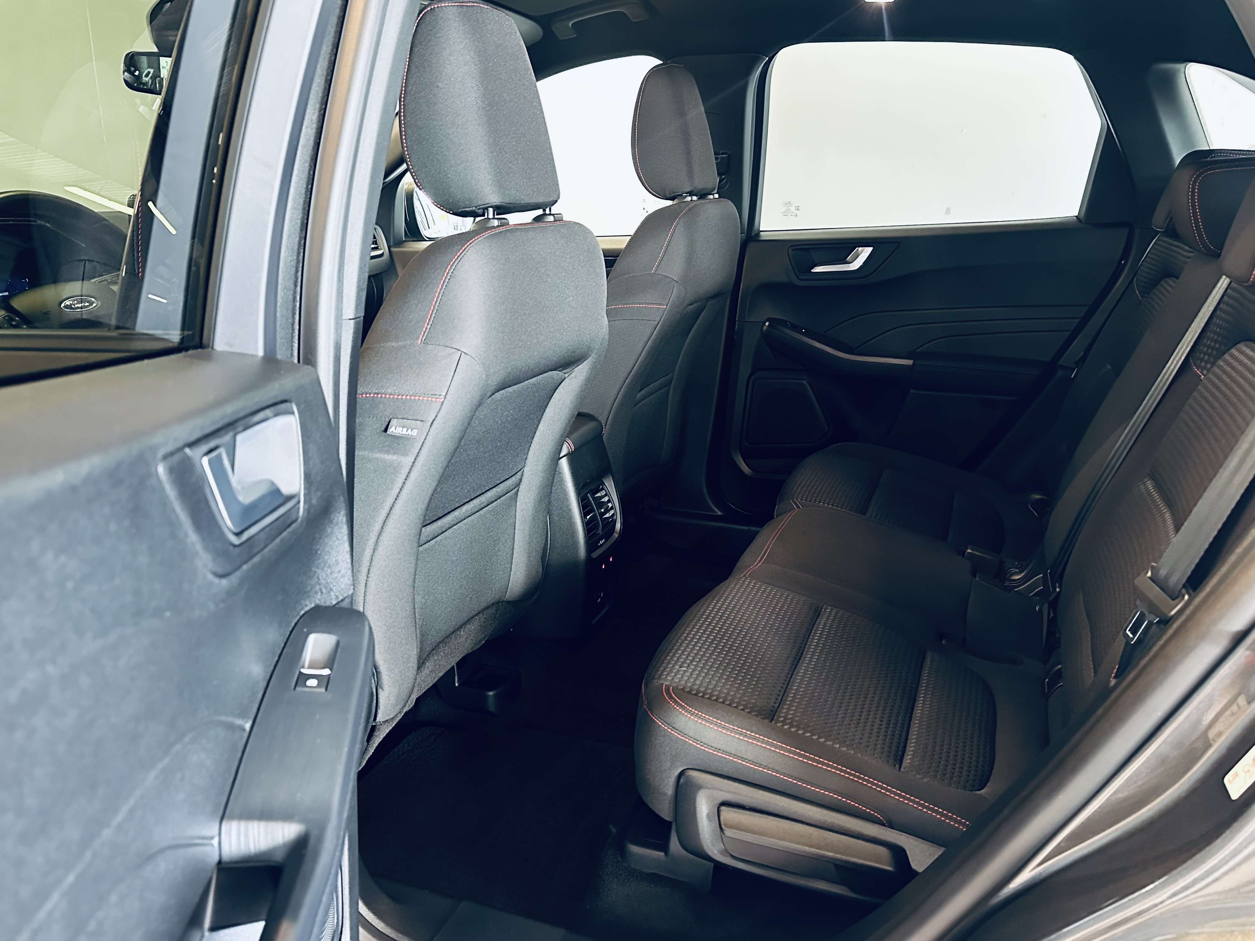 Ford Kuga 1.5TDCi ST-Line BOITE AUTO PALETTE CAMERA PDC NAVI