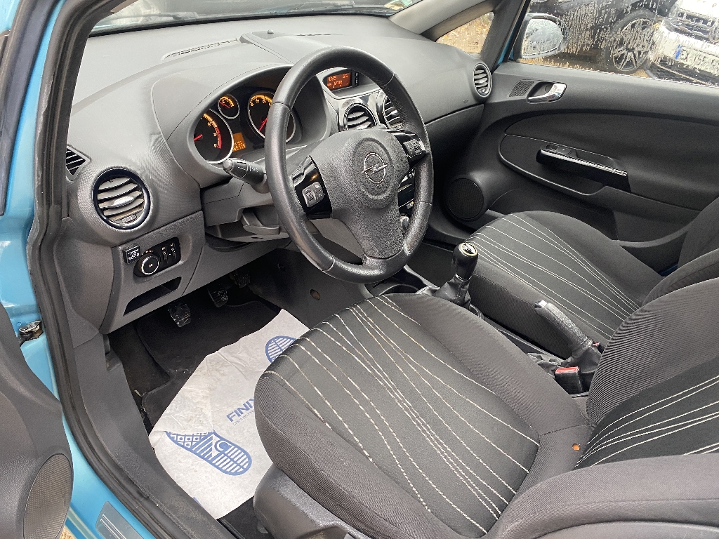 Opel Corsa 1.2 75 Twinport GPL