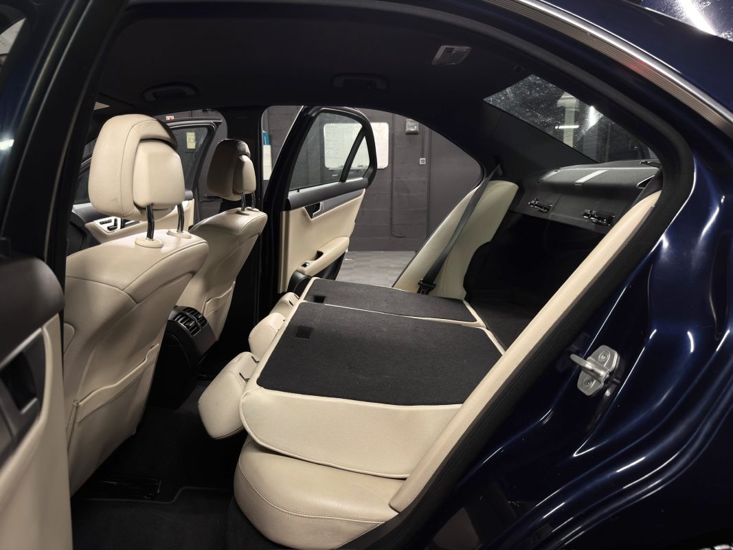 Mercedes-Benz Classe C 3 III PHASE 2 AVANTGARDE 180 CGI 1.6 156 Cv BVA7 INTERIEUR CUIR GPS - Garantie 1an