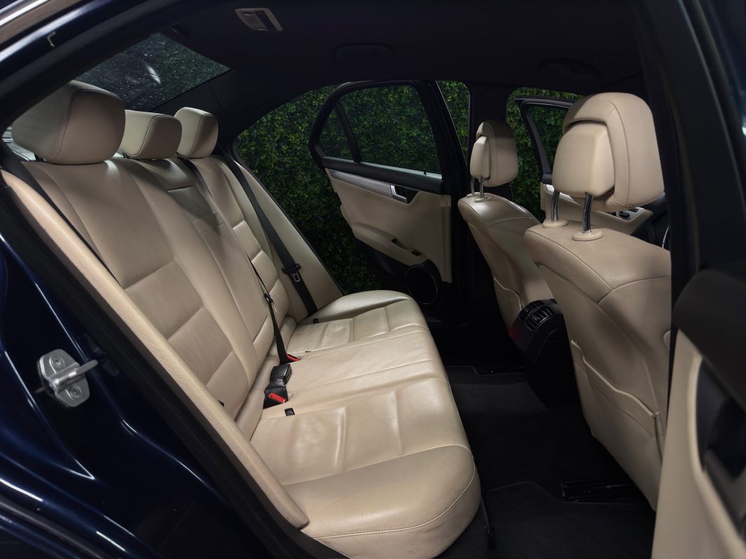 Mercedes-Benz Classe C 3 III PHASE 2 AVANTGARDE 180 CGI 1.6 156 Cv BVA7 INTERIEUR CUIR GPS - Garantie 1an