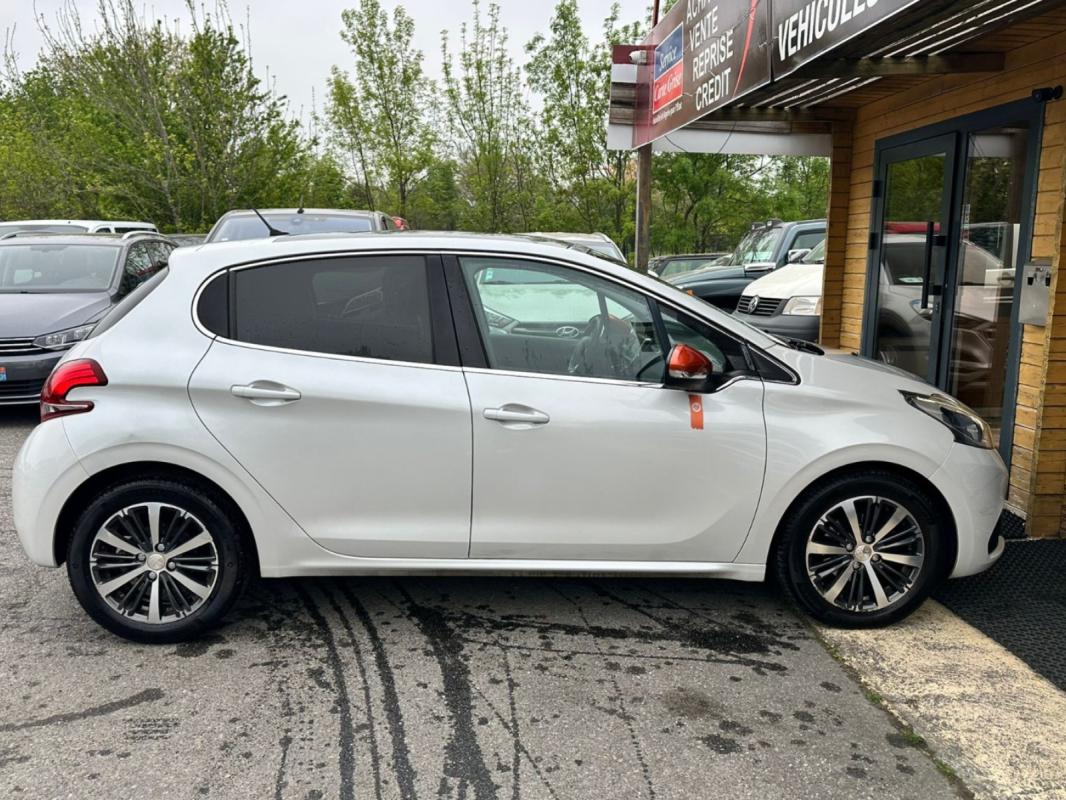 Peugeot 208 110ch SS BVM5 Roland Garros