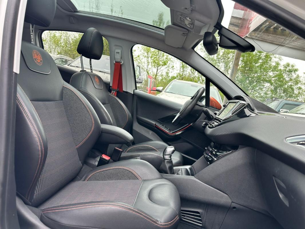 Peugeot 208 110ch SS BVM5 Roland Garros