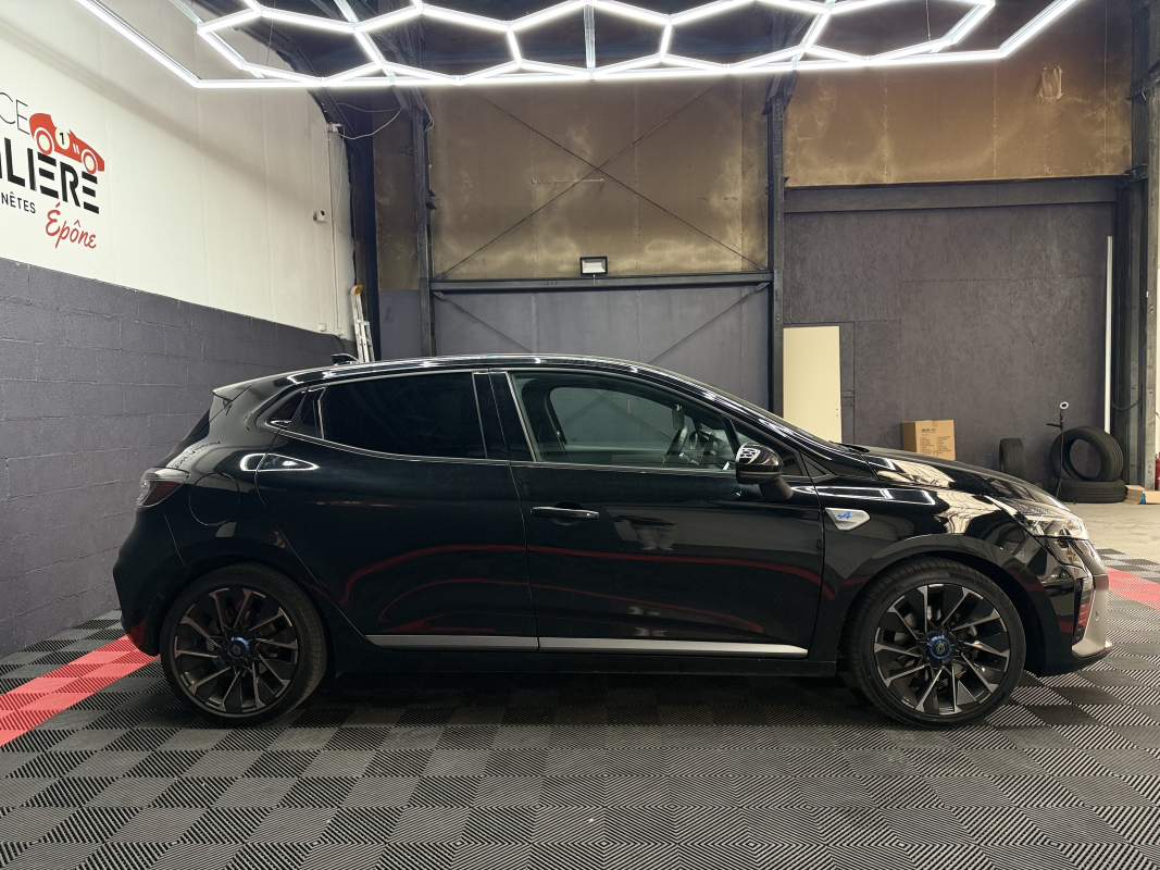 Renault Clio 5 1.6 E-Tech Hybrid 140 ch ESPRIT ALPINE