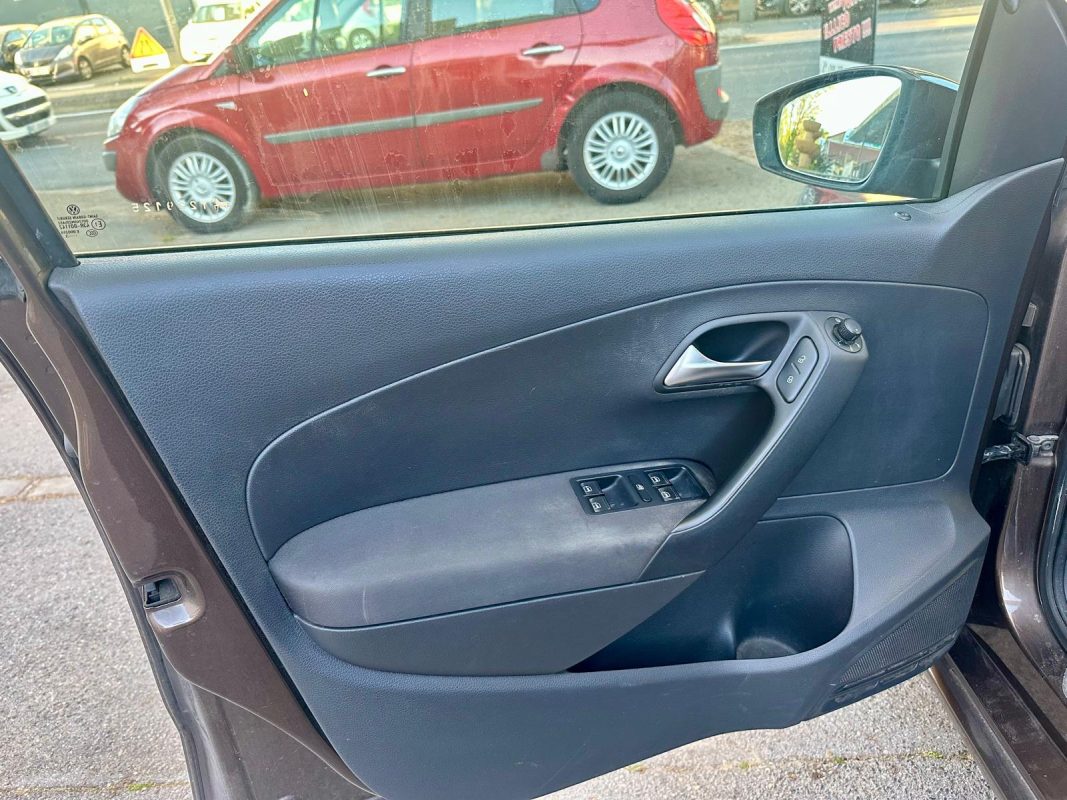 Volkswagen Polo 1.6 TDI 90ch LIFE 5p