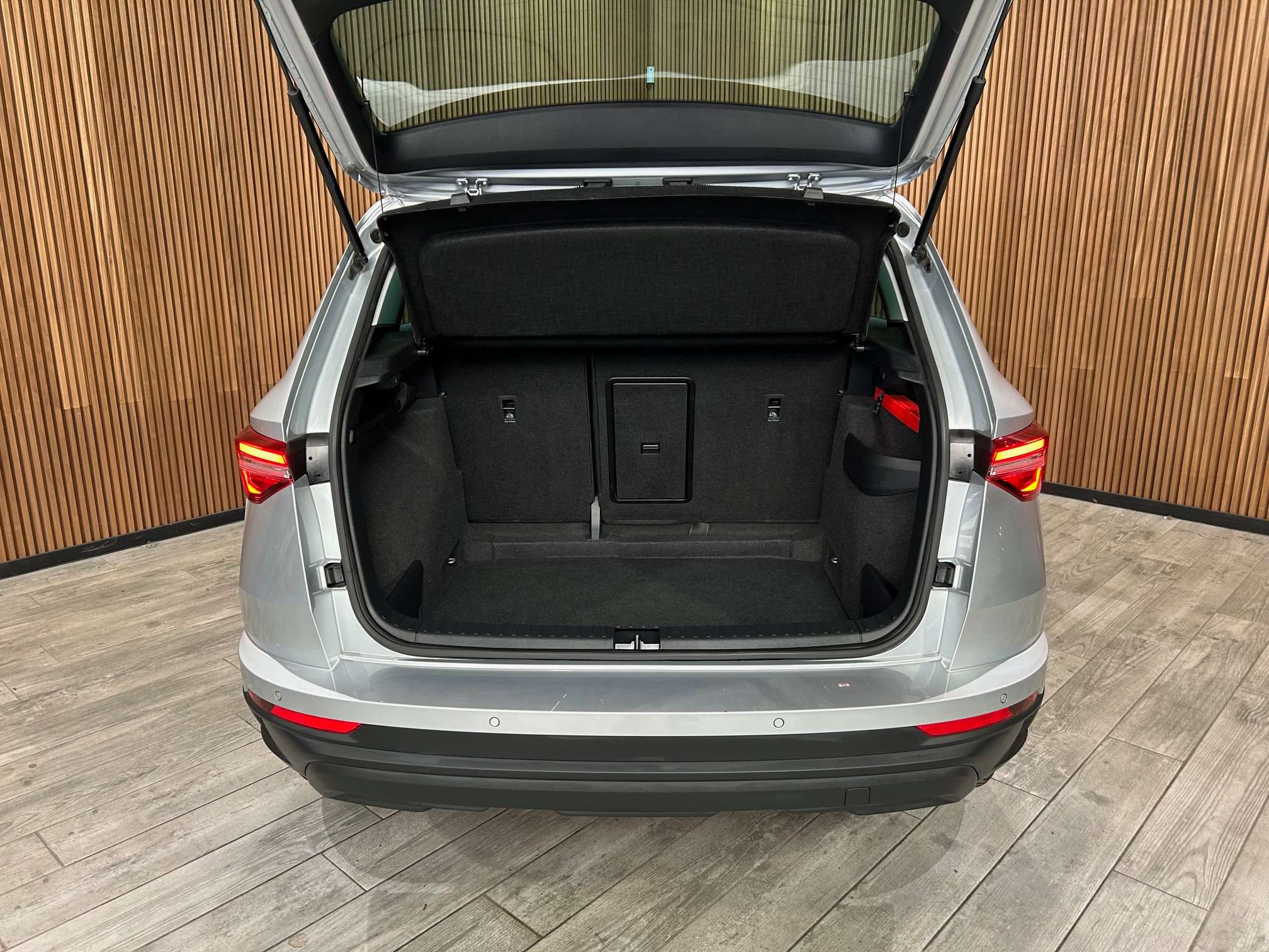 Skoda Karoq 1.5 TSI DSG Alu16"/Gps/Cam/Pdc/Led *1j garantie*