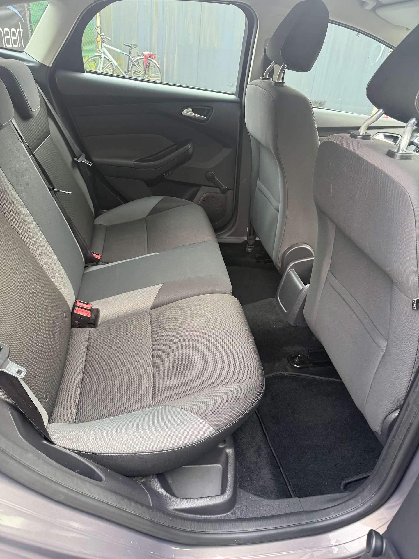 Ford Focus Focus 1.0 Ecoboost Airco, Parkeersensor, Keuring +