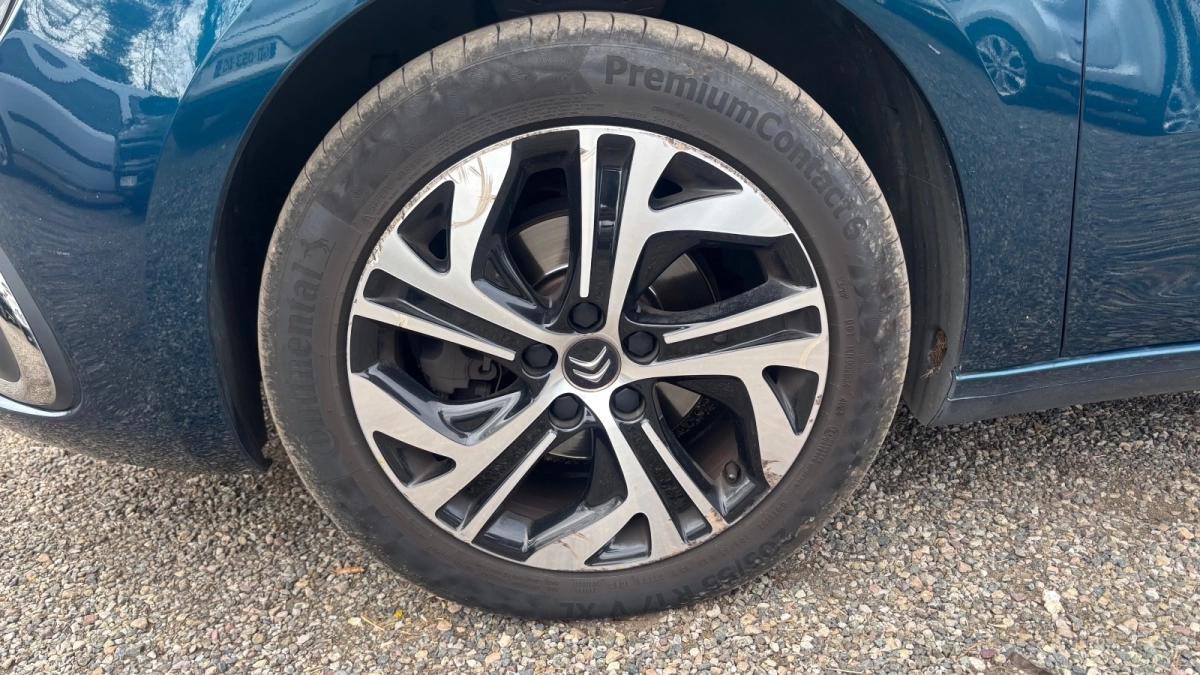 Citroen C4 1.5 BLUEHDI 130 BUSINESS + EAT8 10825 Hors Taxes 1ère main