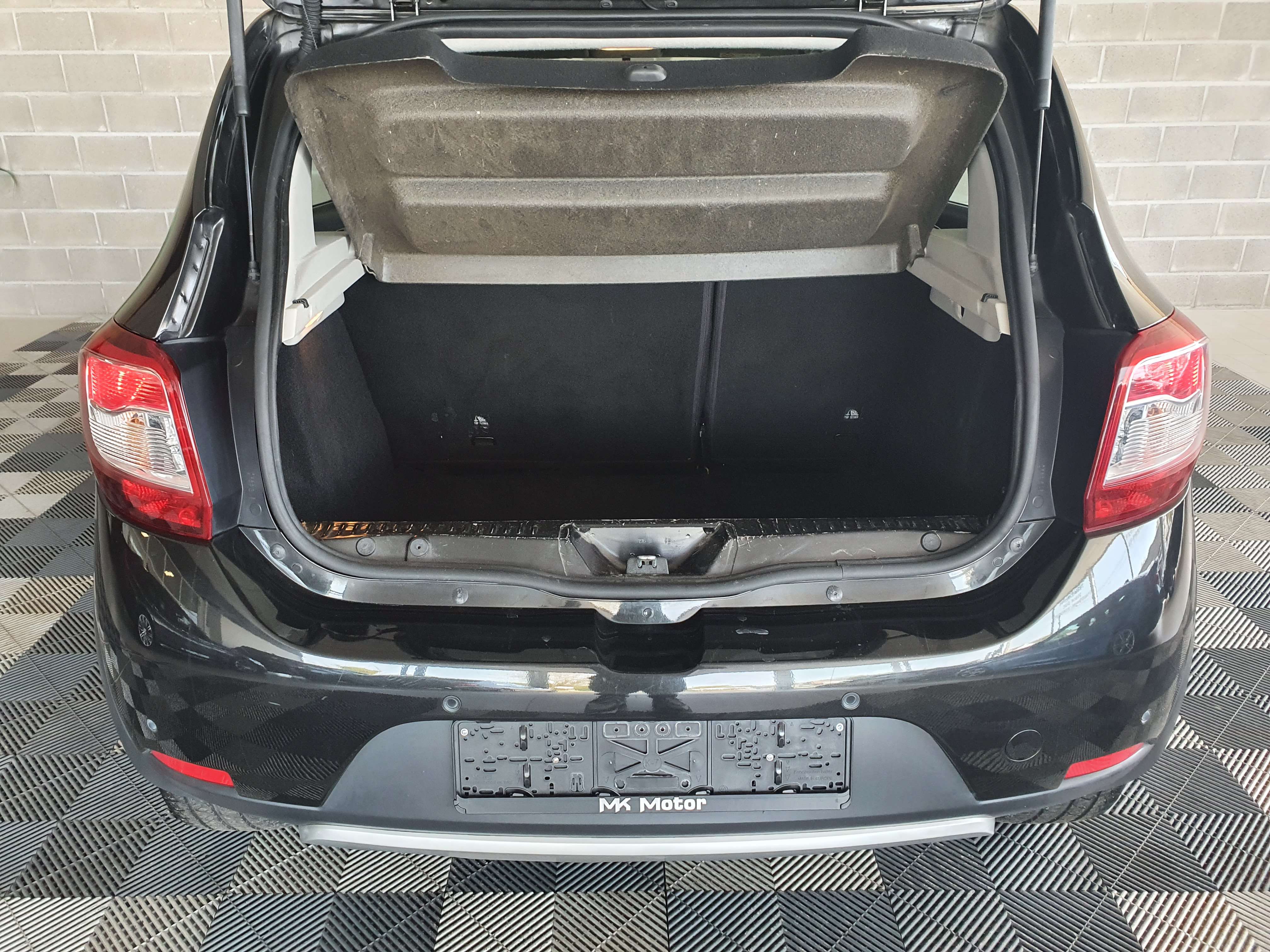 Dacia Sandero 🟢ESSENCE 90CV STEPWAY - GPS - CAPTEURS - CRUISE -BLUETOOTH
