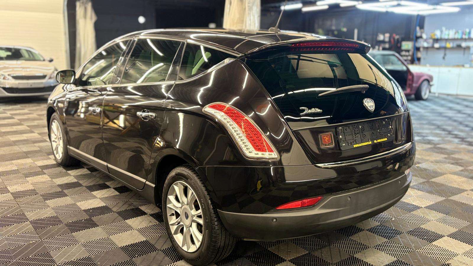 Lancia Delta 1.6D | 155.200 KM. | BJ. 2011 | NAVI | AIRCO