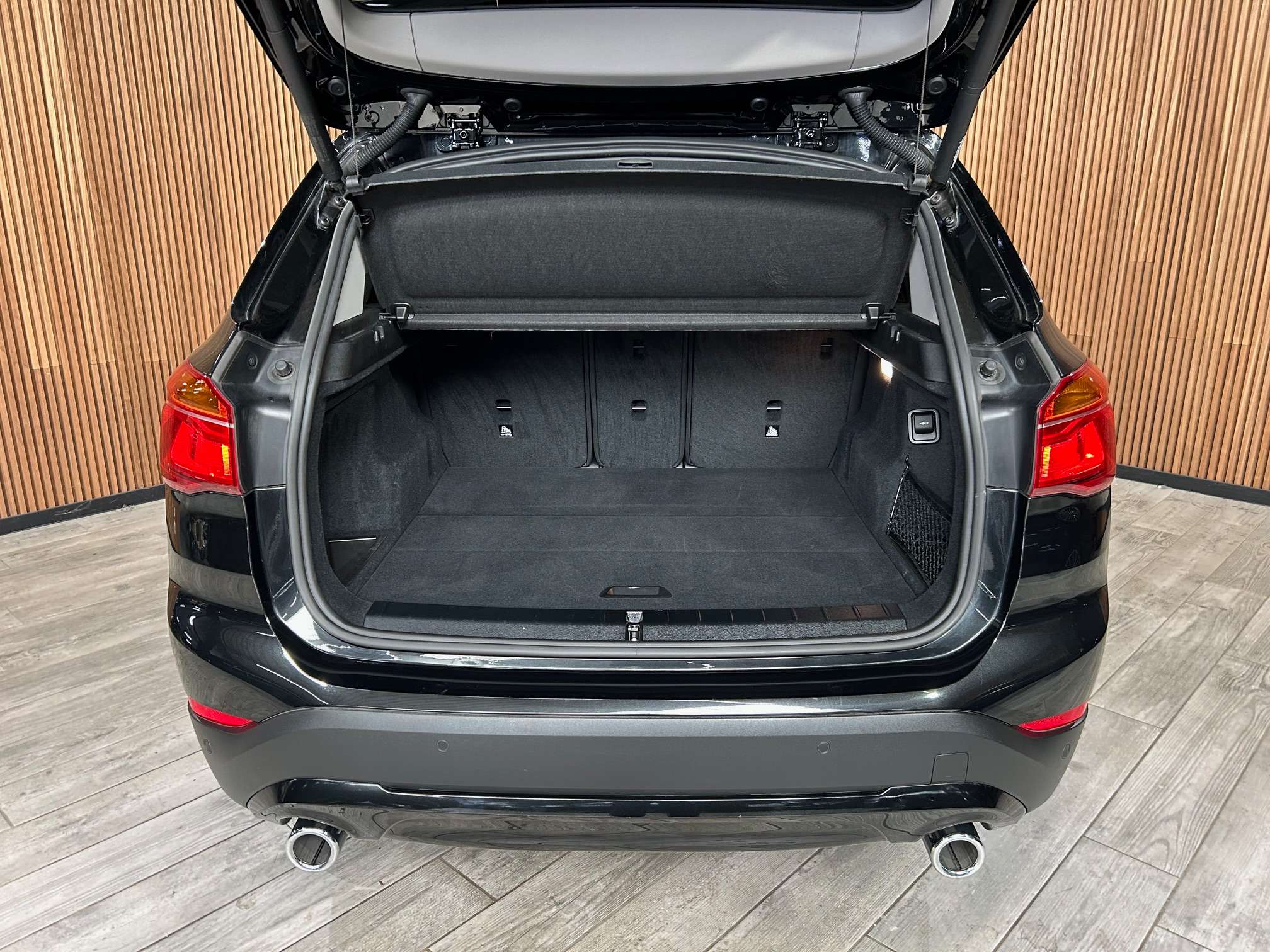 BMW X1 sDrive18dA BlackLine Leder/VerwZet/Pdc/Gps/Cruise/Bt *1j garantie*