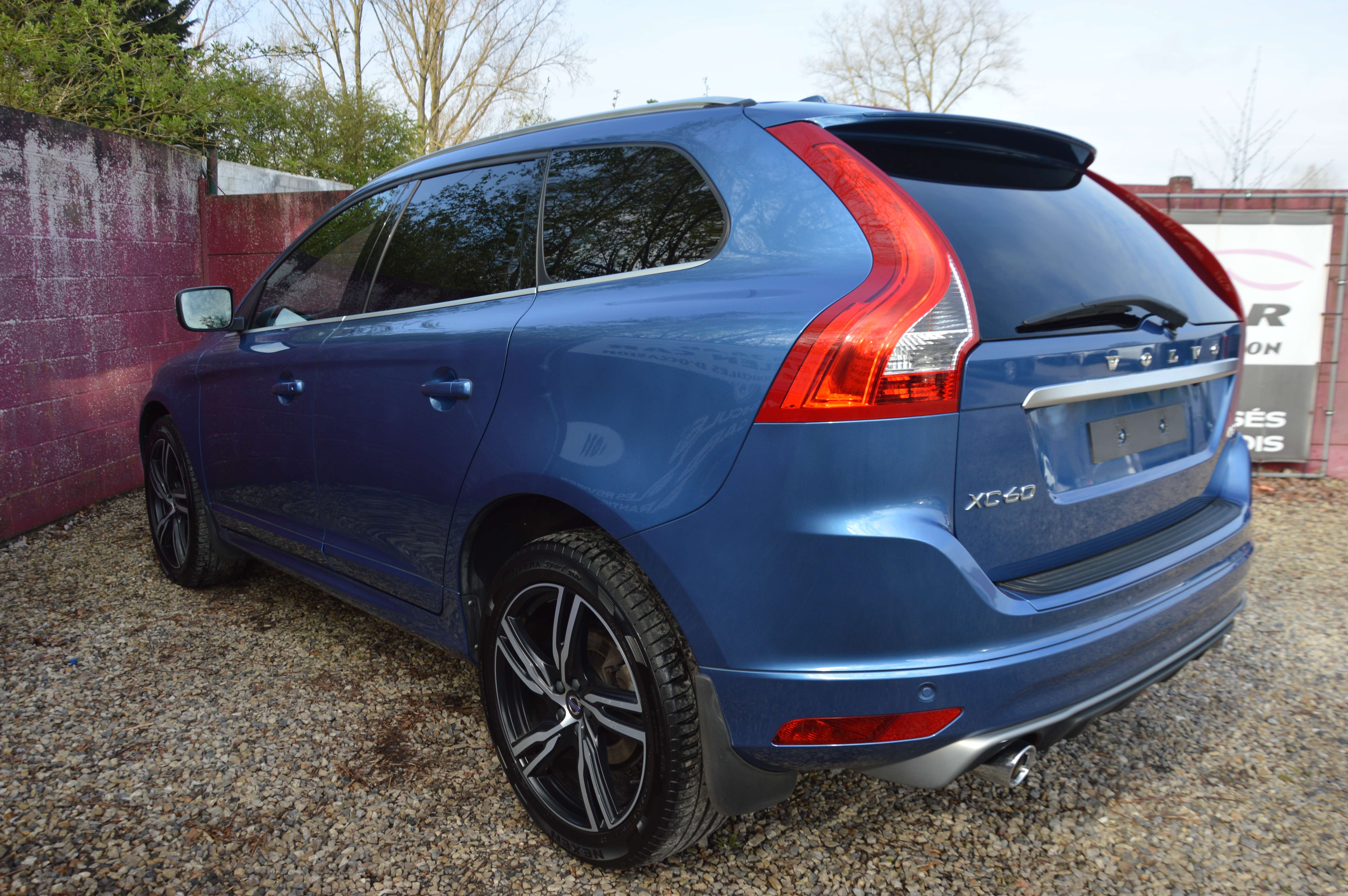 Volvo XC60 2.0D R-design BOITE AUT NAV CAM CRUIS CLIM 75.022KM