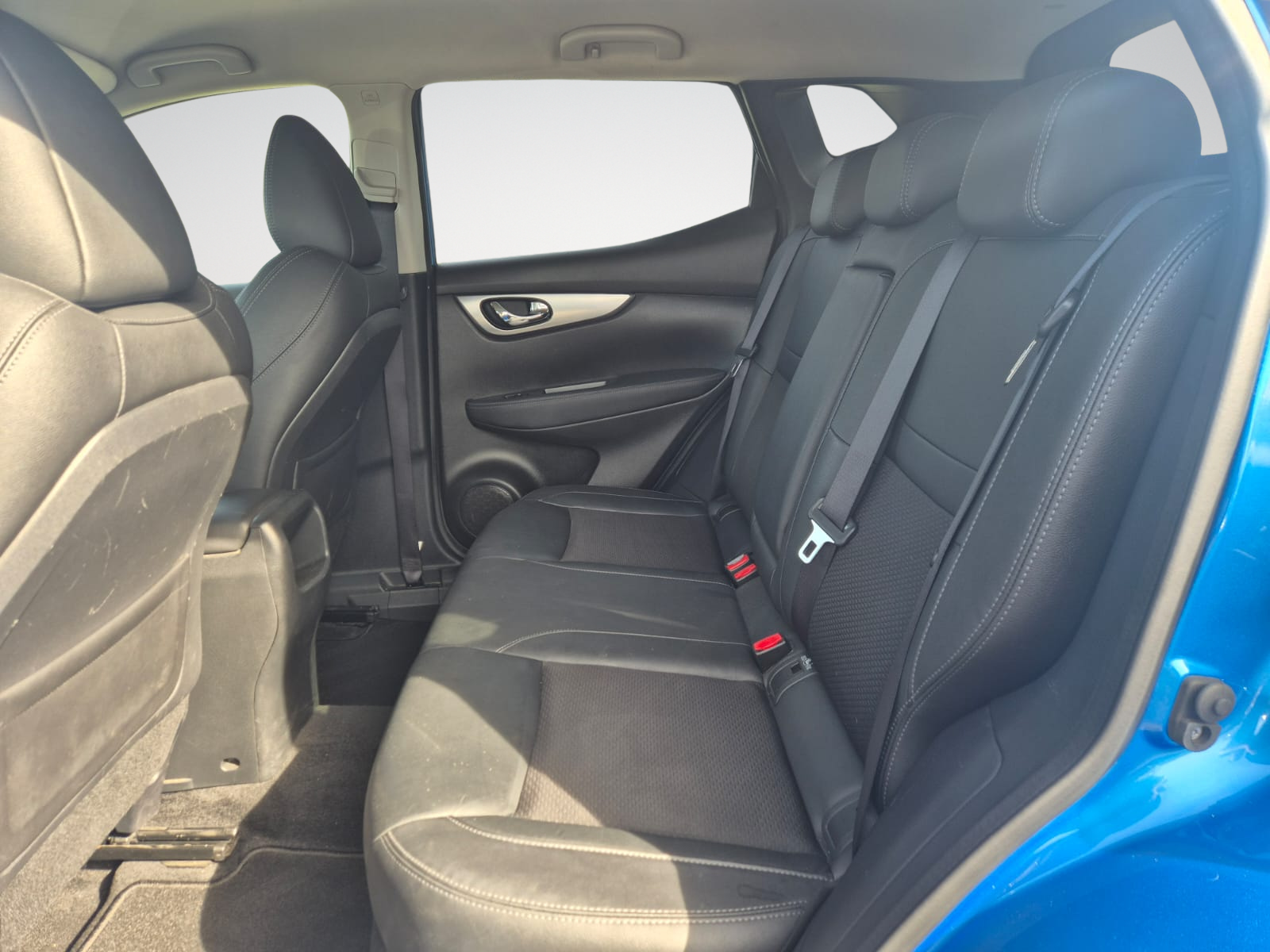 Nissan Qashqai 1.5 dCi Tekna DCT / Carplay / Camera 360° / GPS / Cuir / Garantie 12 Mois
