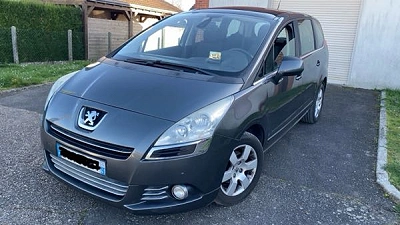 Peugeot 5008 1.6 HDI 110 FAP PREMIUM BV6