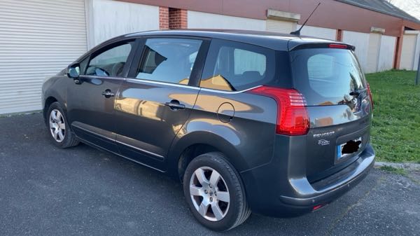 Peugeot 5008 1.6 HDI 110 FAP PREMIUM BV6