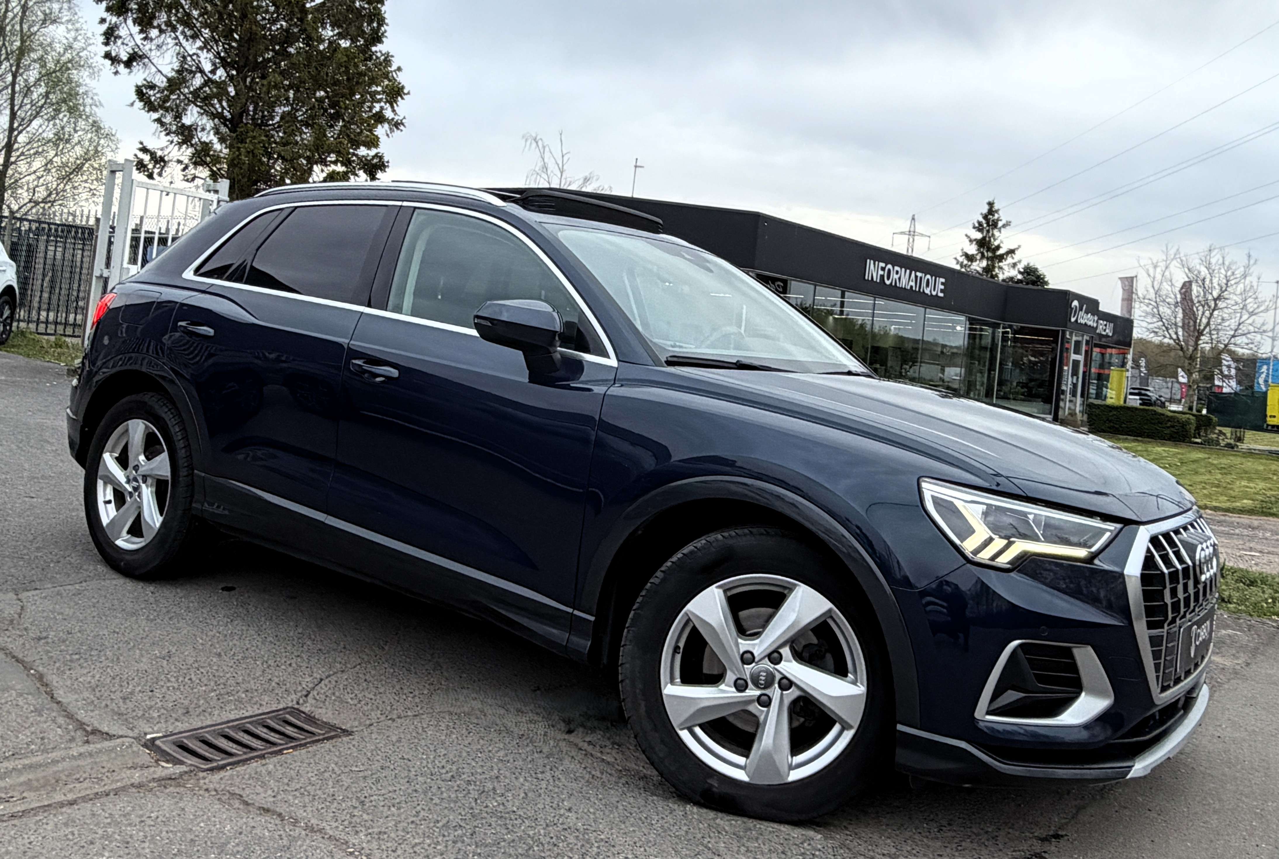 Audi Q3 35 TDi Business Edition Advanced S tron. PANO/NAVI/CAMERA/FULL LED