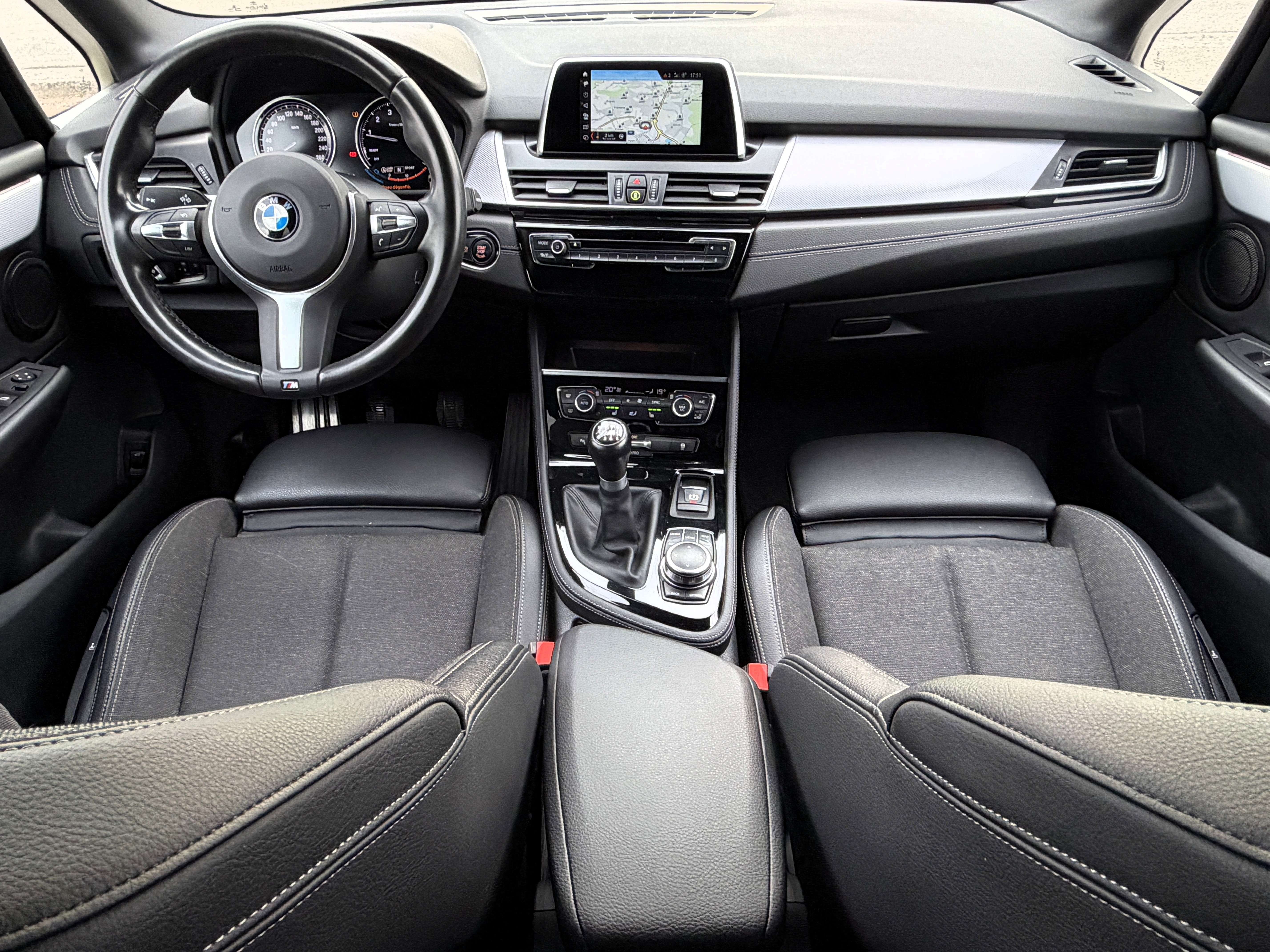 BMW 218 i Active Tourer Pack M Sport/NAVI/CRUISE/FULL LED/SHADOW LINE