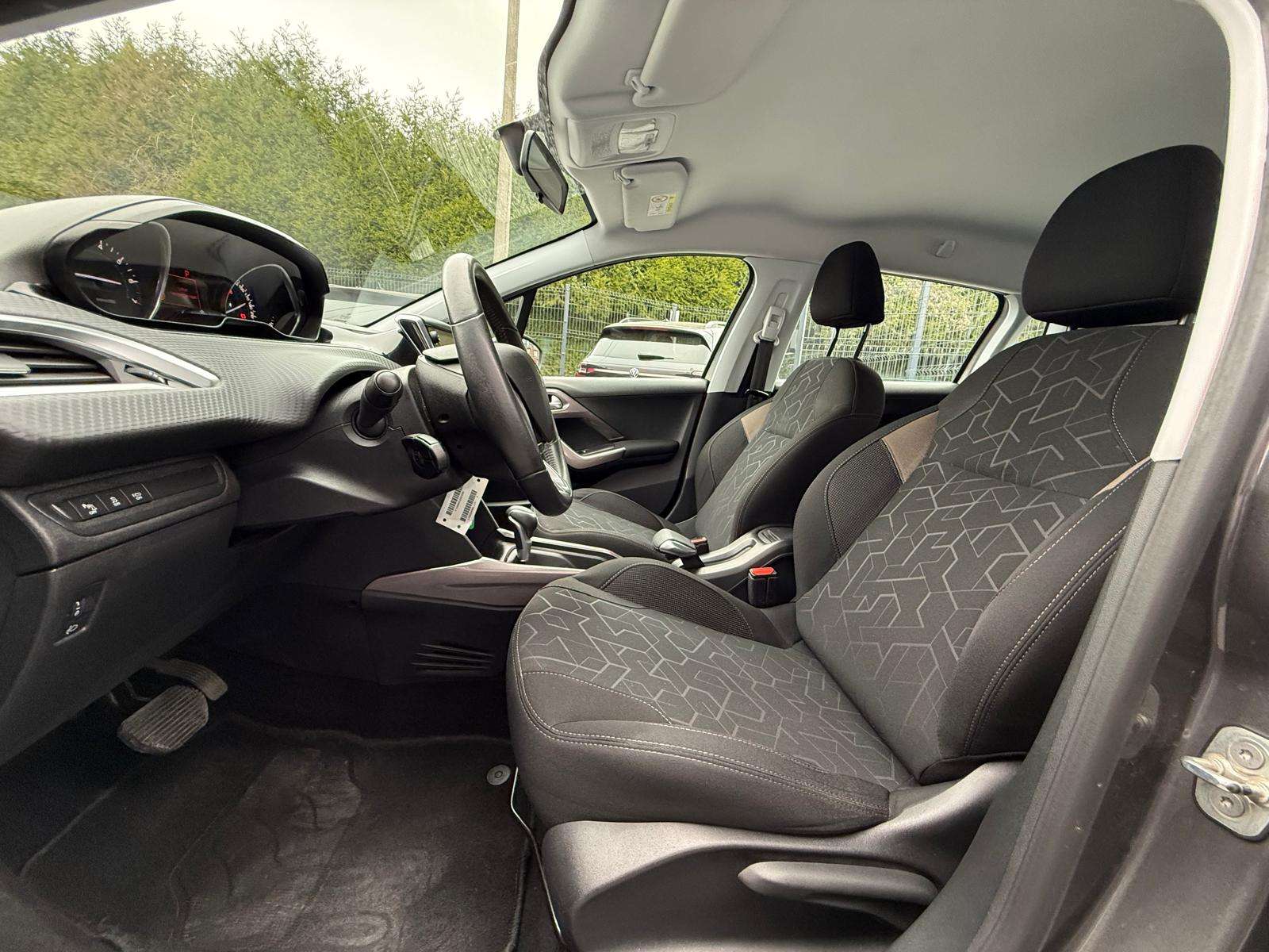 Peugeot 2008 2008 1.2i Active S / 1e Main /  GPS / Entretien + CT + Garantie 1 an (Historique complet)