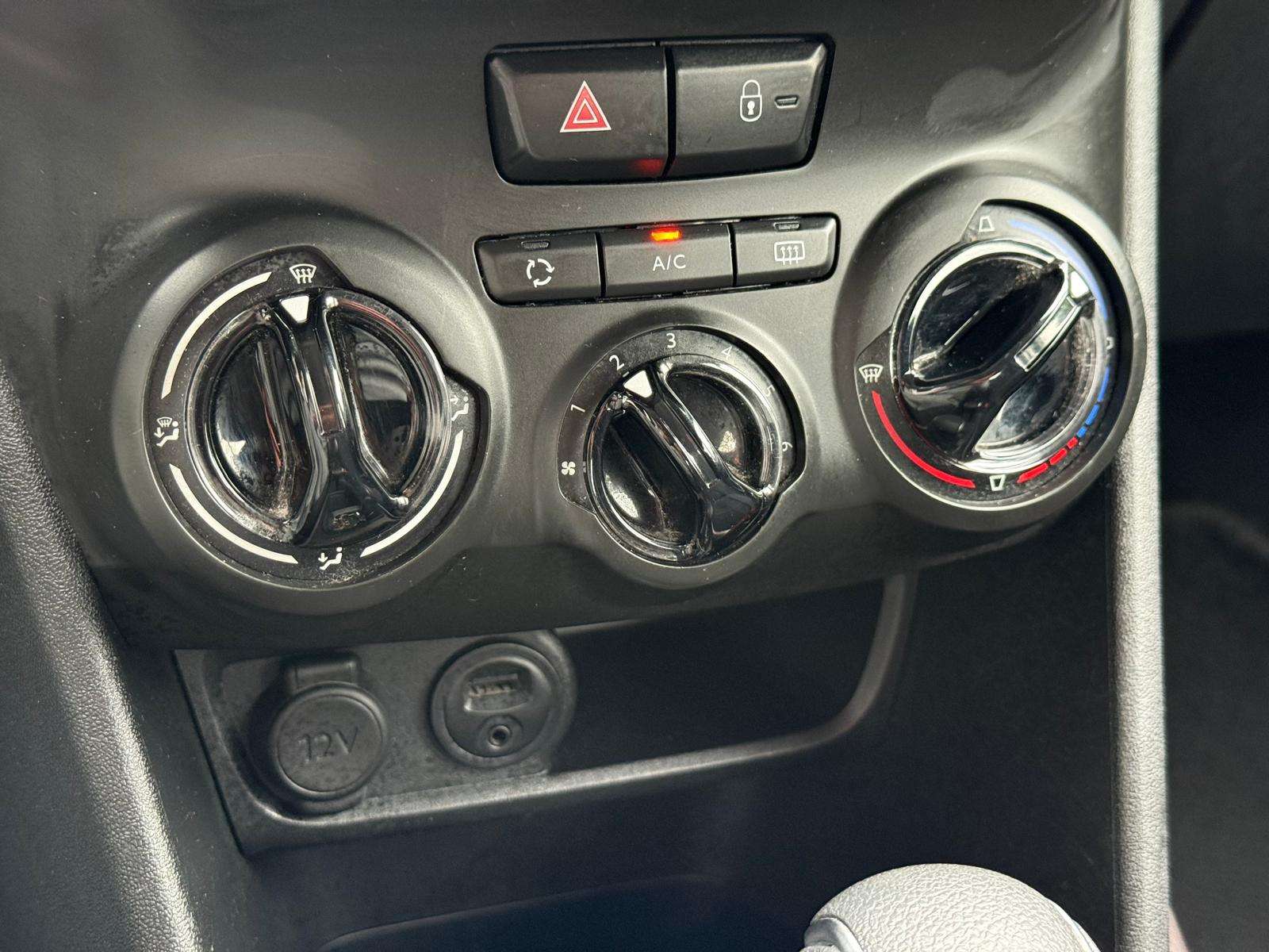 Peugeot 2008 2008 1.2i Active S / 1e Main /  GPS / Entretien + CT + Garantie 1 an (Historique complet)