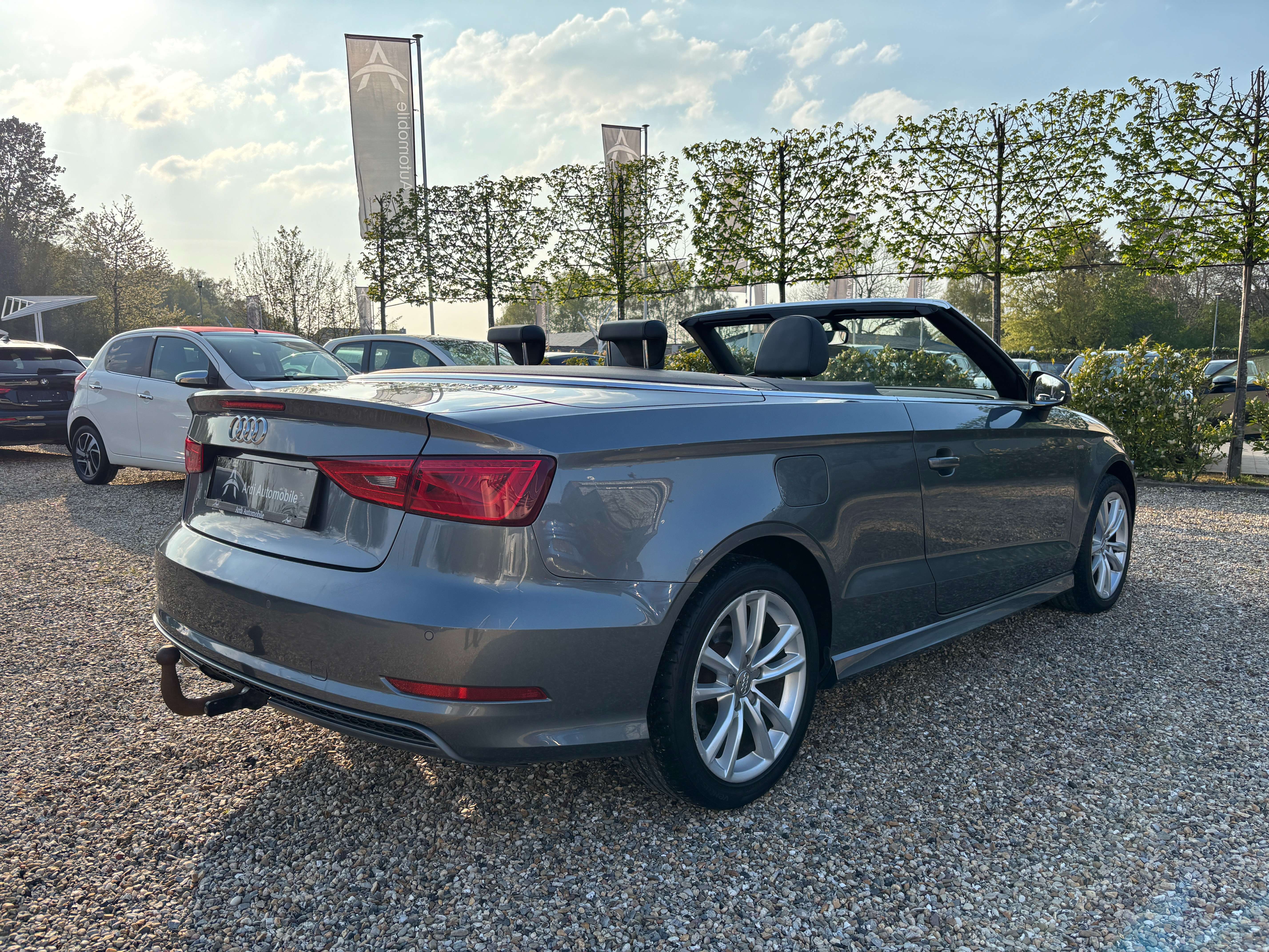 Audi A3 Cabriolet 1.6 TDi *S line*SIEGE CHAUFF*CRUISE CONTROL*GARANTIE*
