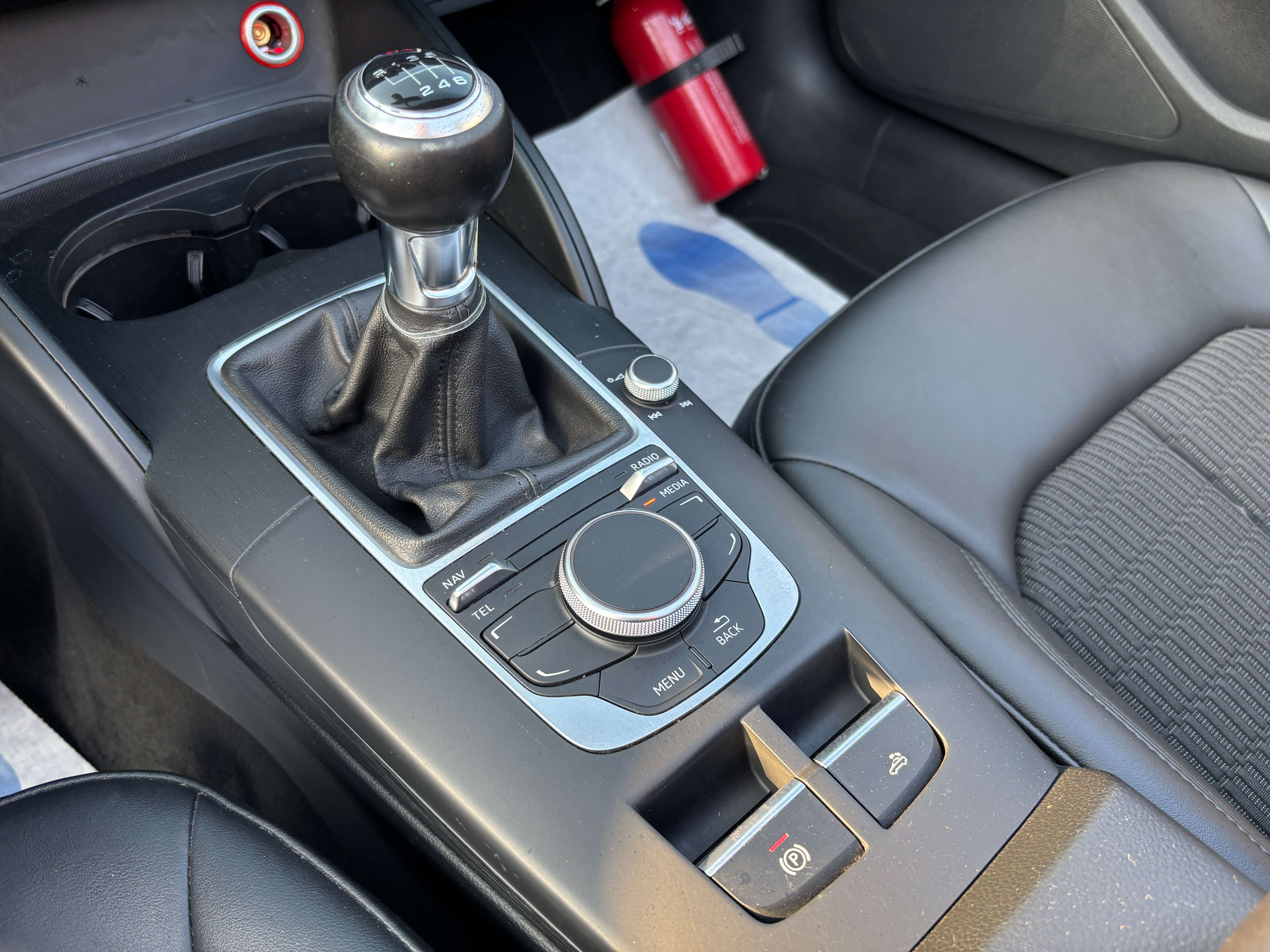 Audi A3 Cabriolet 1.6 TDi *S line*SIEGE CHAUFF*CRUISE CONTROL*GARANTIE*