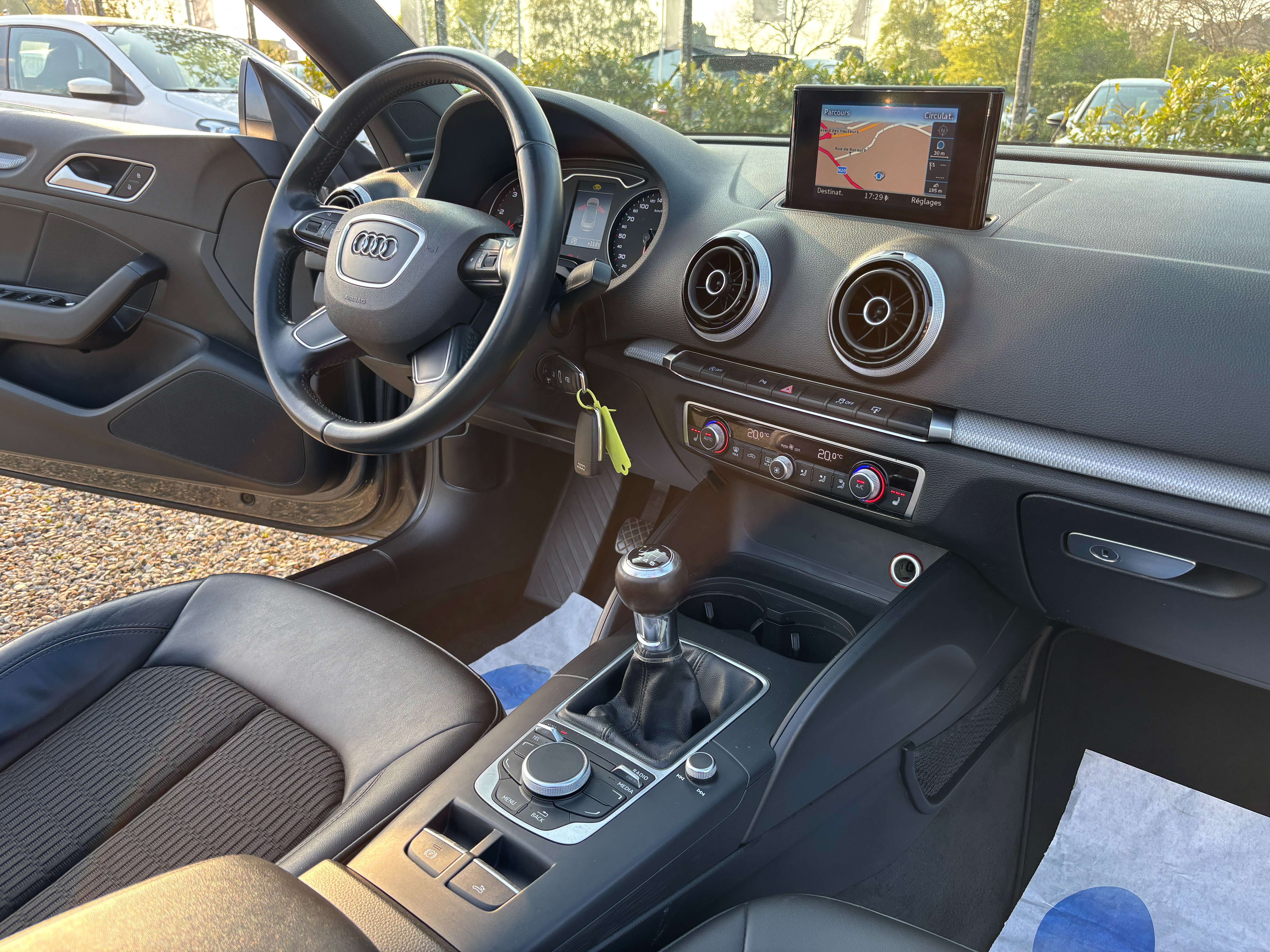 Audi A3 Cabriolet 1.6 TDi *S line*SIEGE CHAUFF*CRUISE CONTROL*GARANTIE*