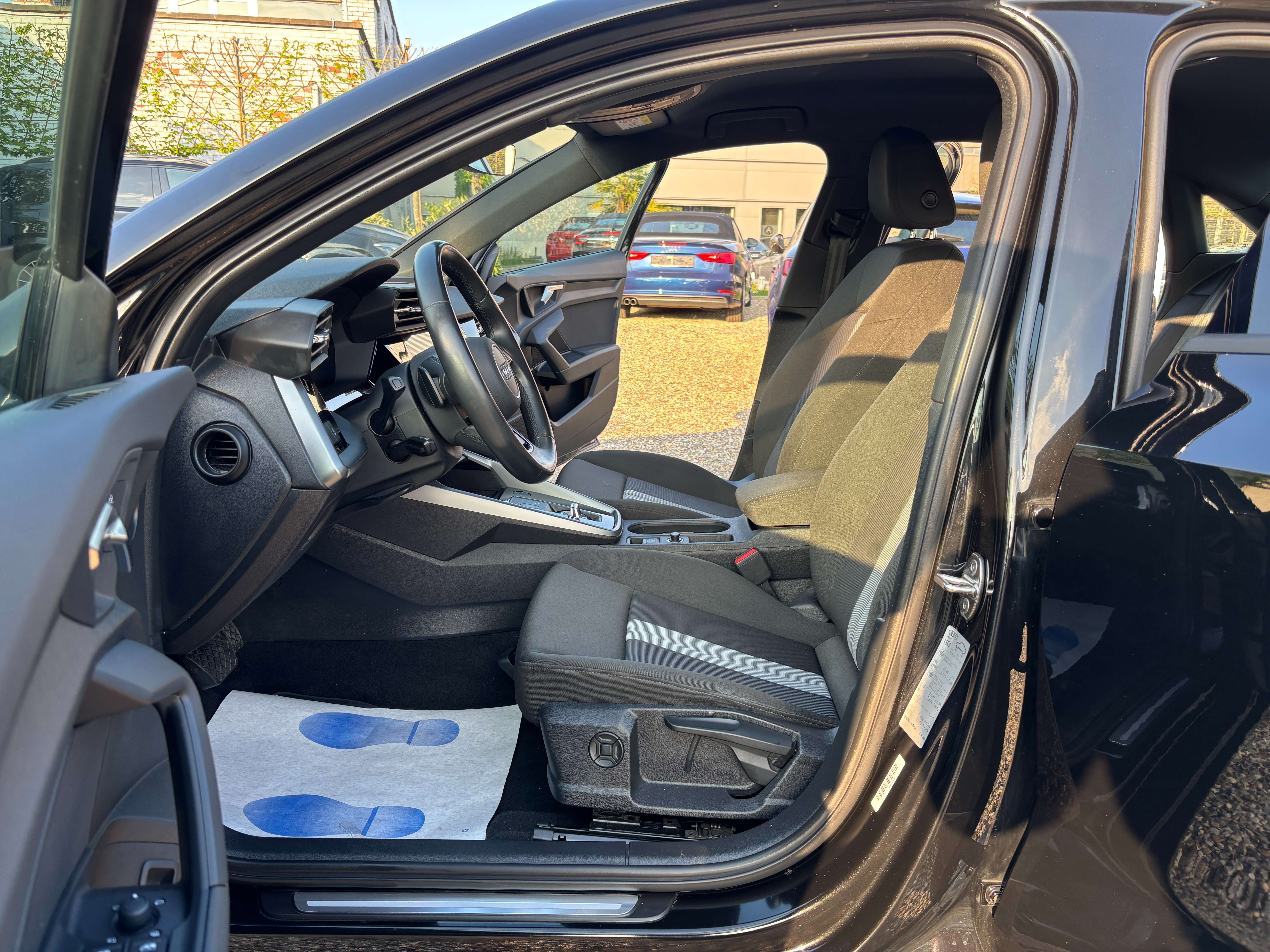 Audi A3 2.0 TDi *CARPLAY*SIEGE CHAUFF*XENON*LANE ASSIST*GARANTIE*