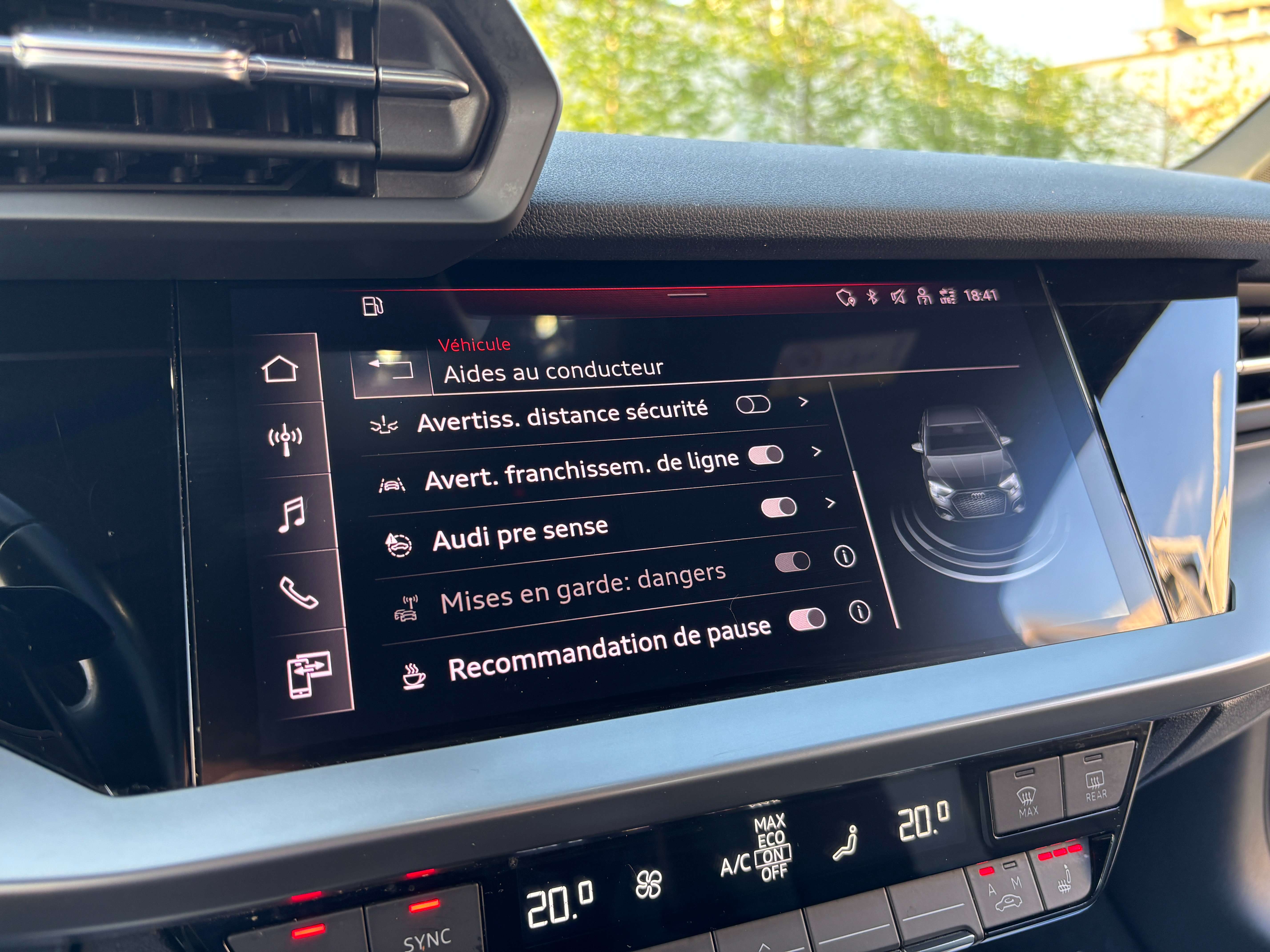 Audi A3 2.0 TDi *CARPLAY*SIEGE CHAUFF*XENON*LANE ASSIST*GARANTIE*