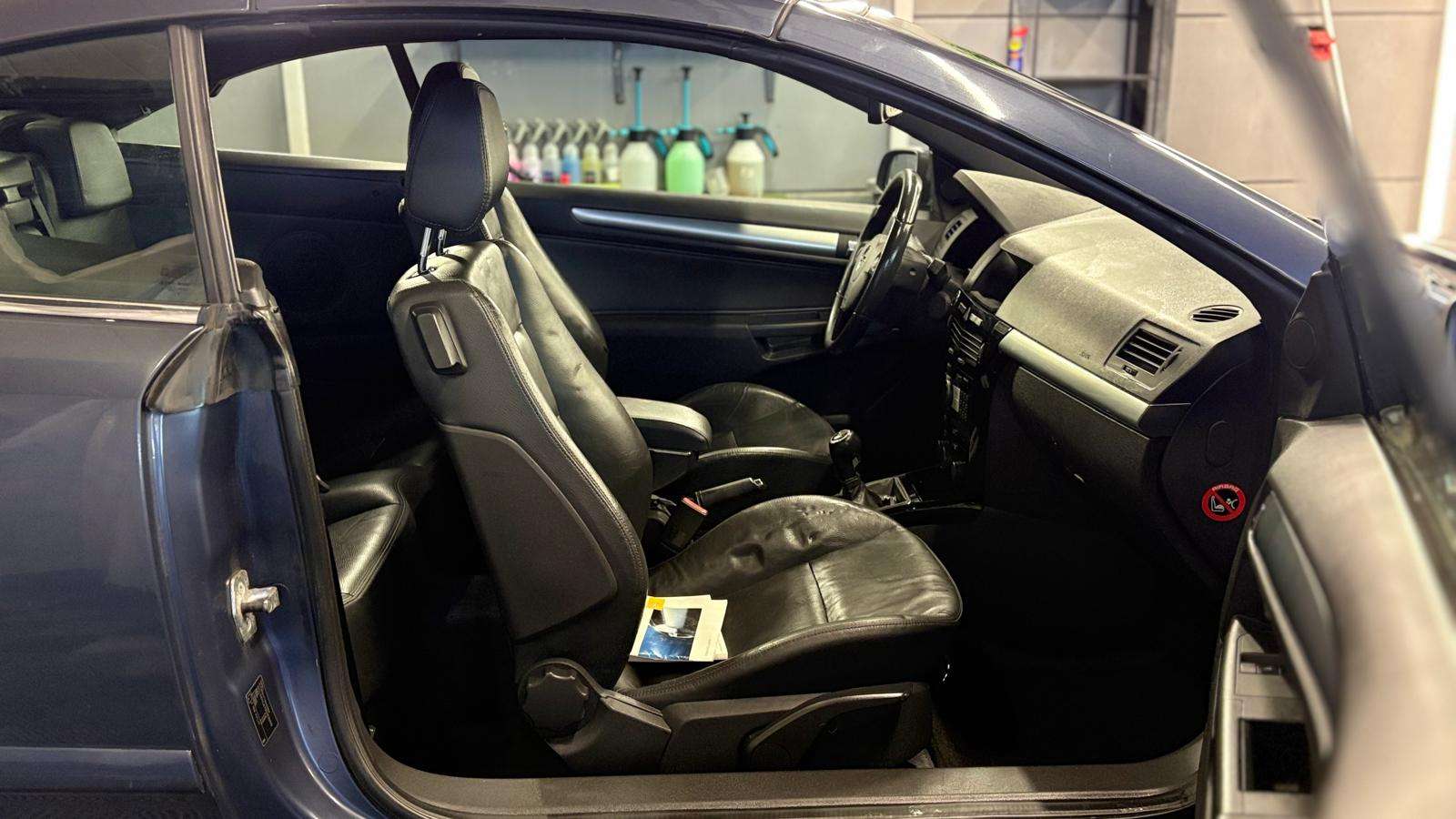 Opel Astra TwinTop 1.6i Cabrio bj. 2008