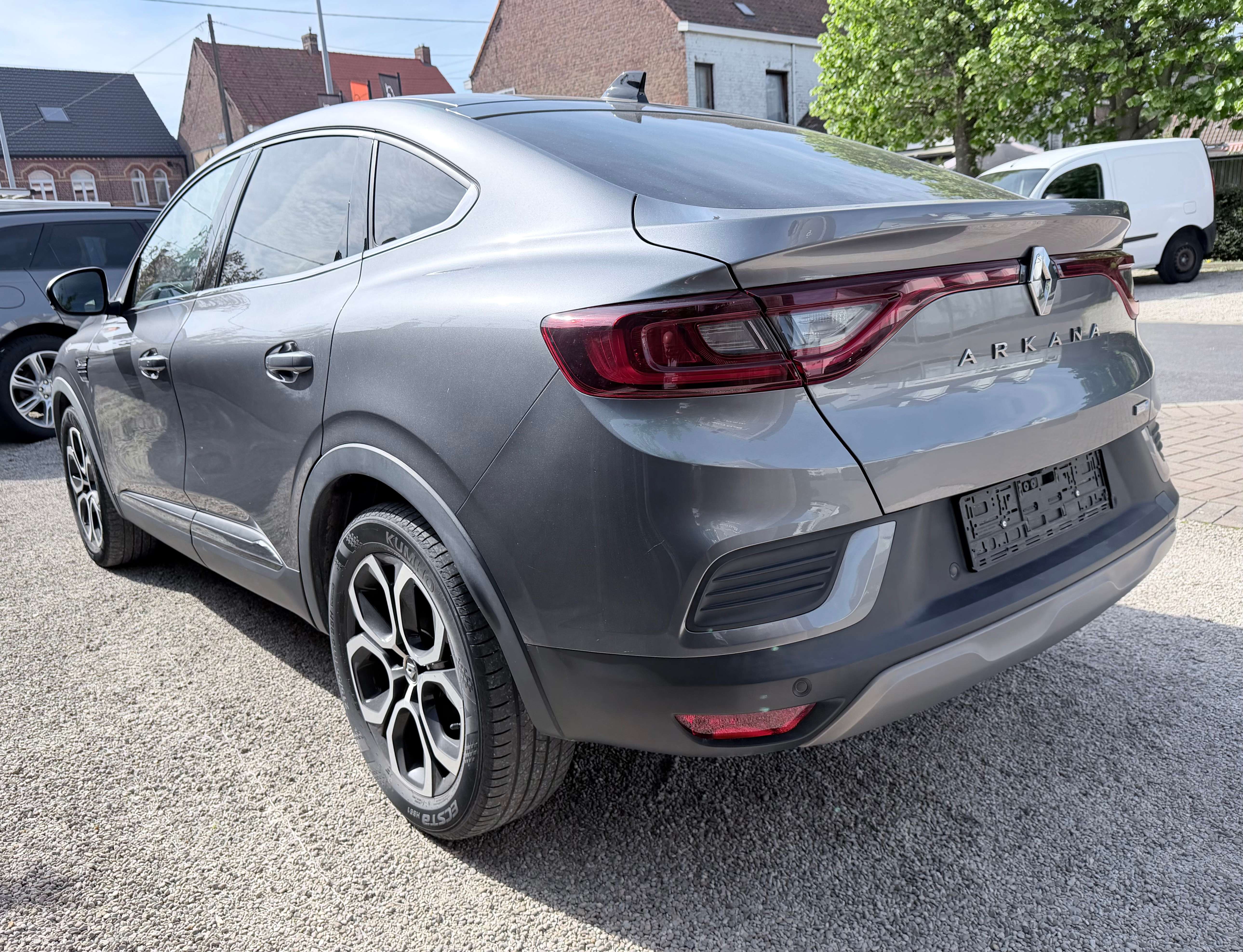 Renault Arkana E-TECH 1.6i INTENSE MHEV 18"/KEYLESS/FULL-LED/SAFETY/CAM/ZETELVERW.
