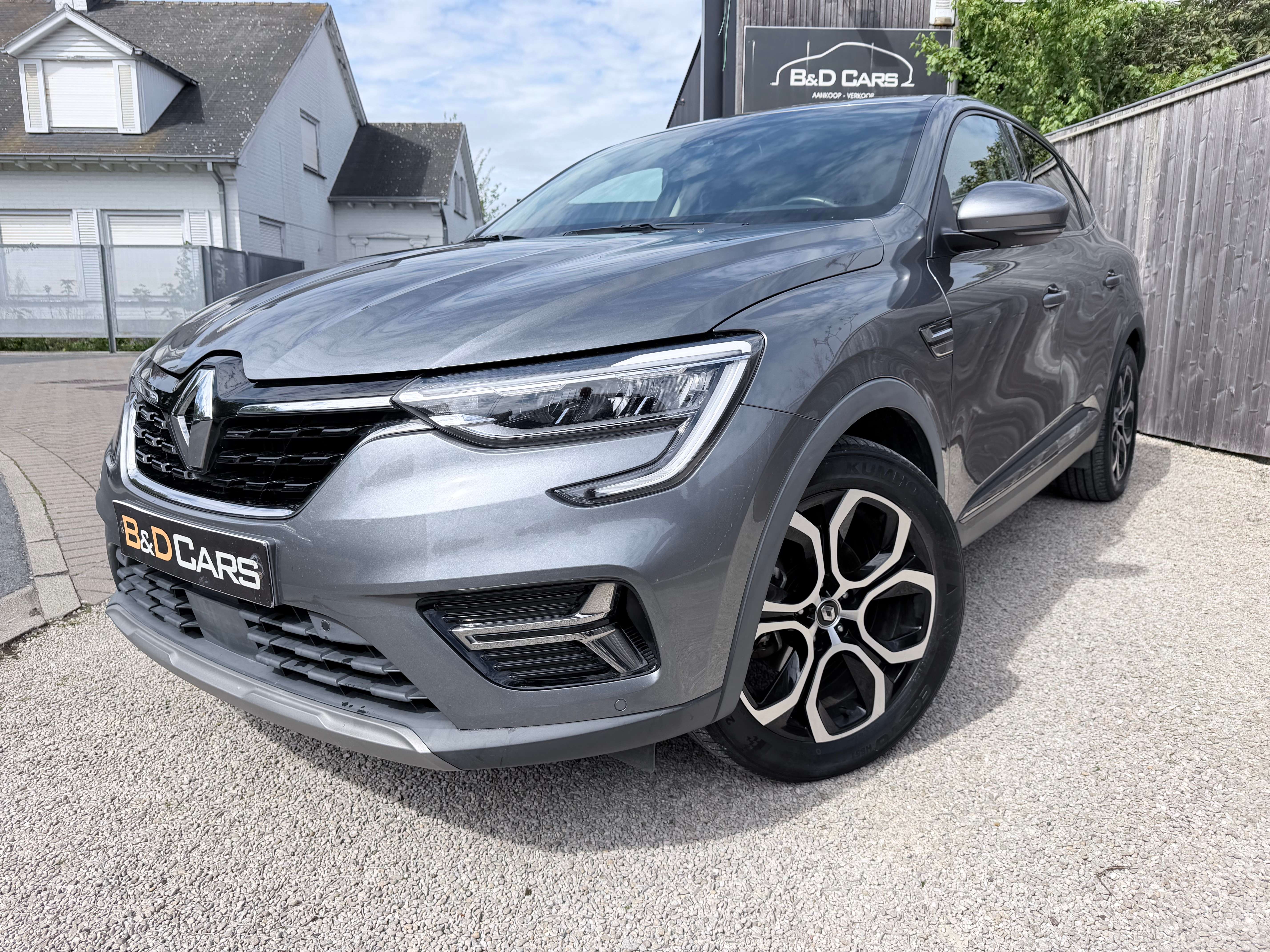Renault Arkana E-TECH 1.6i INTENSE MHEV 18"/KEYLESS/FULL-LED/SAFETY/CAM/ZETELVERW.