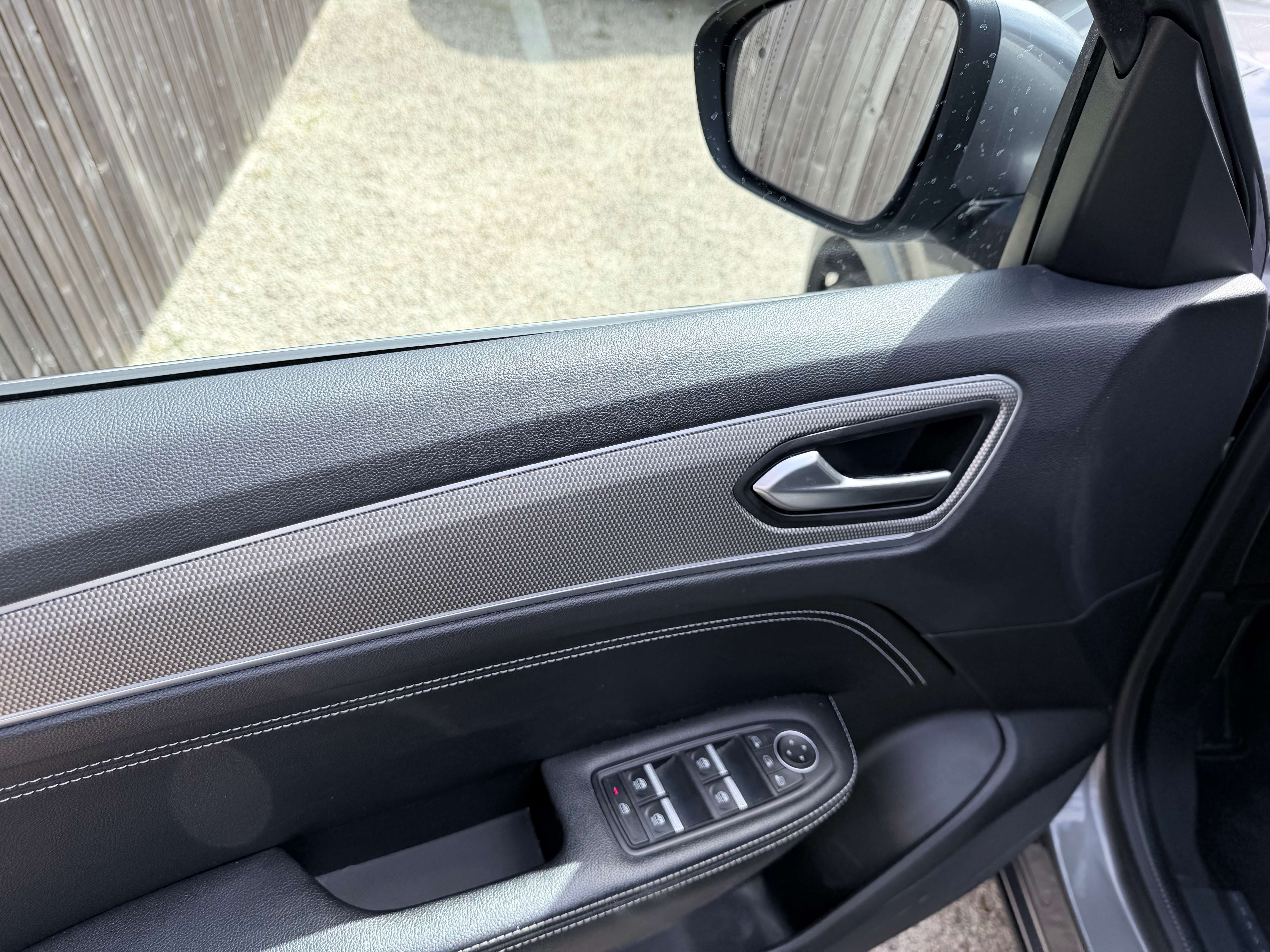 Renault Arkana E-TECH 1.6i INTENSE MHEV 18"/KEYLESS/FULL-LED/SAFETY/CAM/ZETELVERW.
