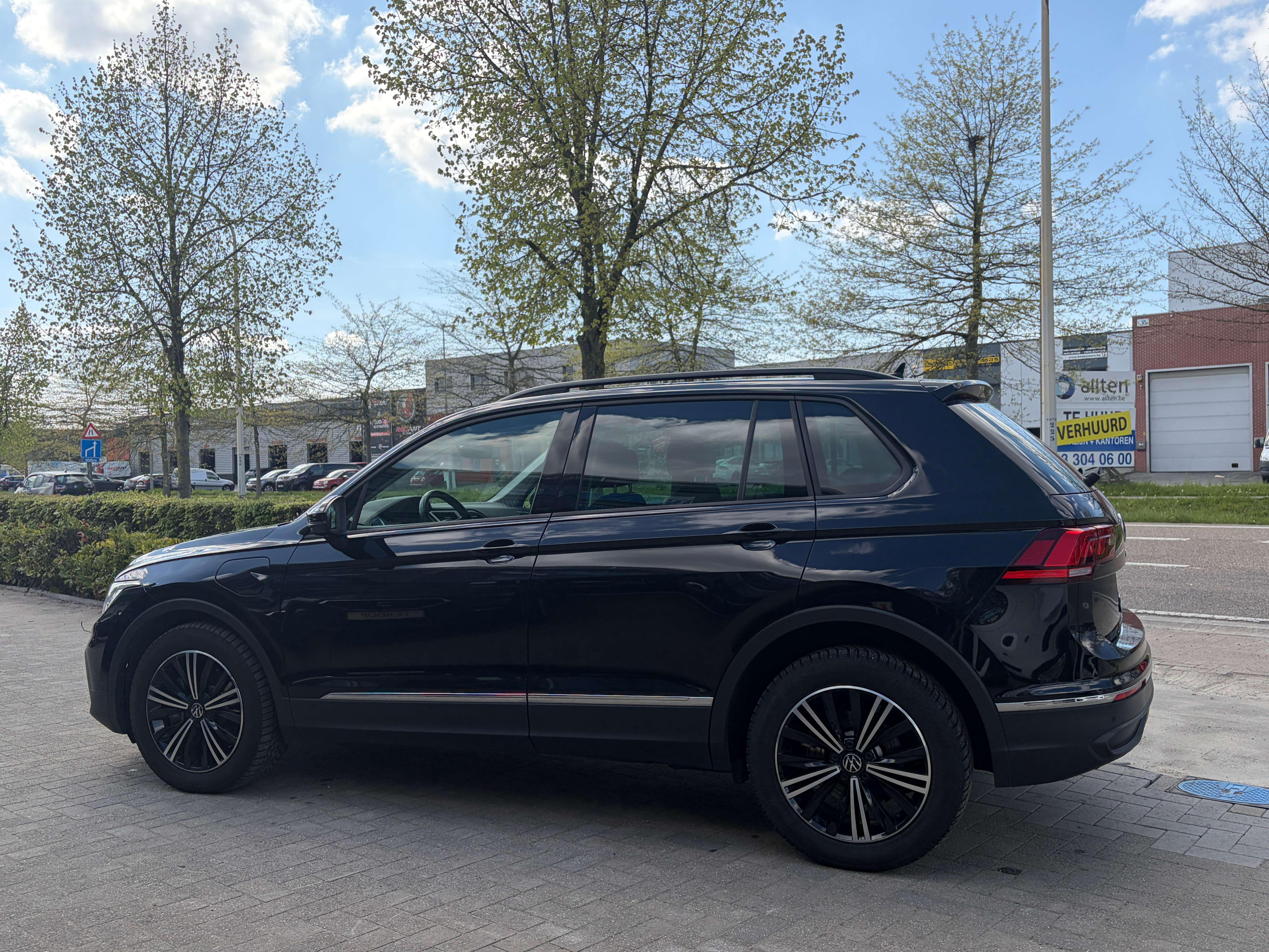 Volkswagen Tiguan eHybrid Plug-in 2WD, Adapt. cruise, Camera, Trekhaak, 1j Garantie