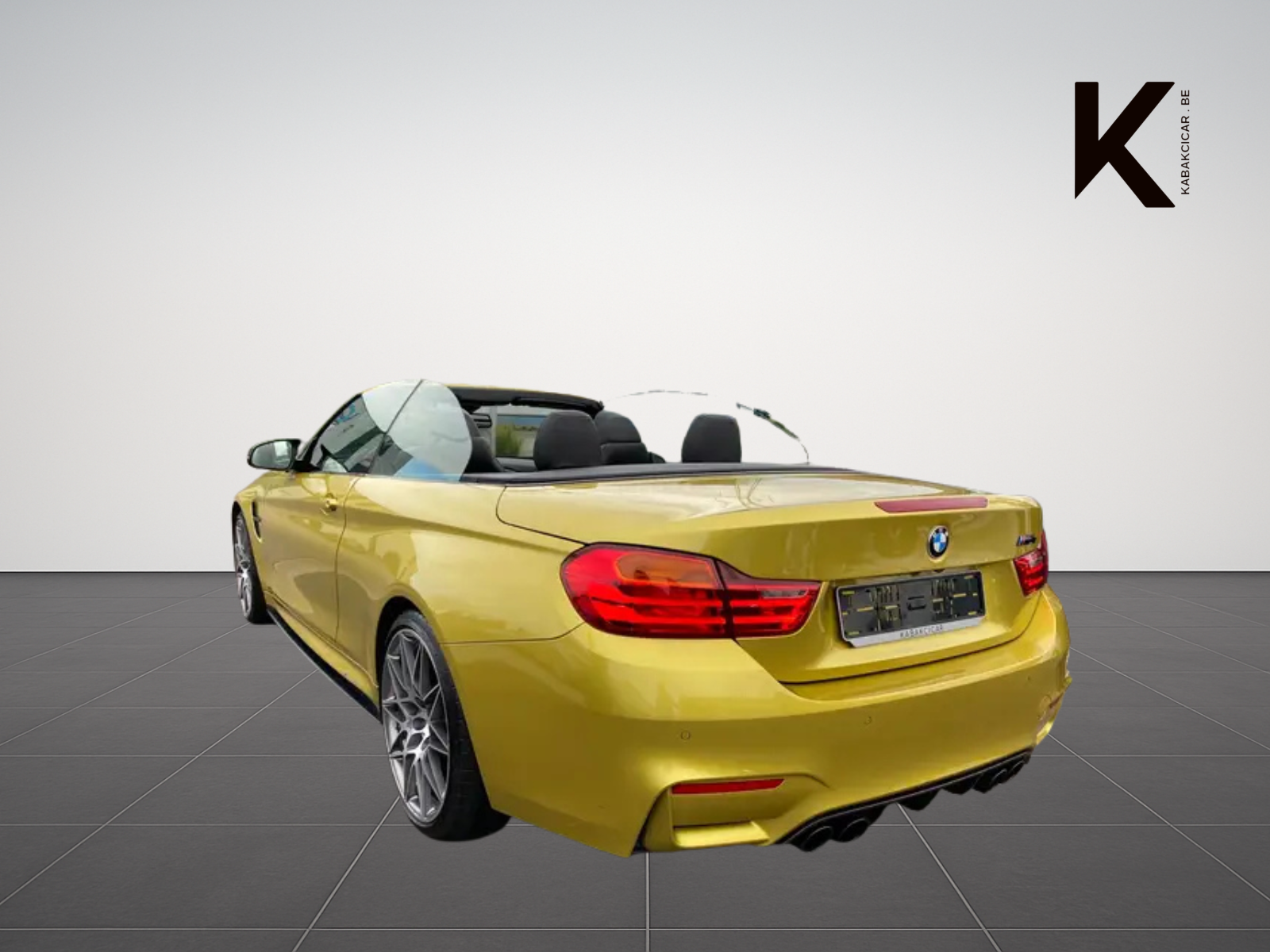 BMW M4 / COMPETITION / HARMAN KARDON / M PERFORMANCE