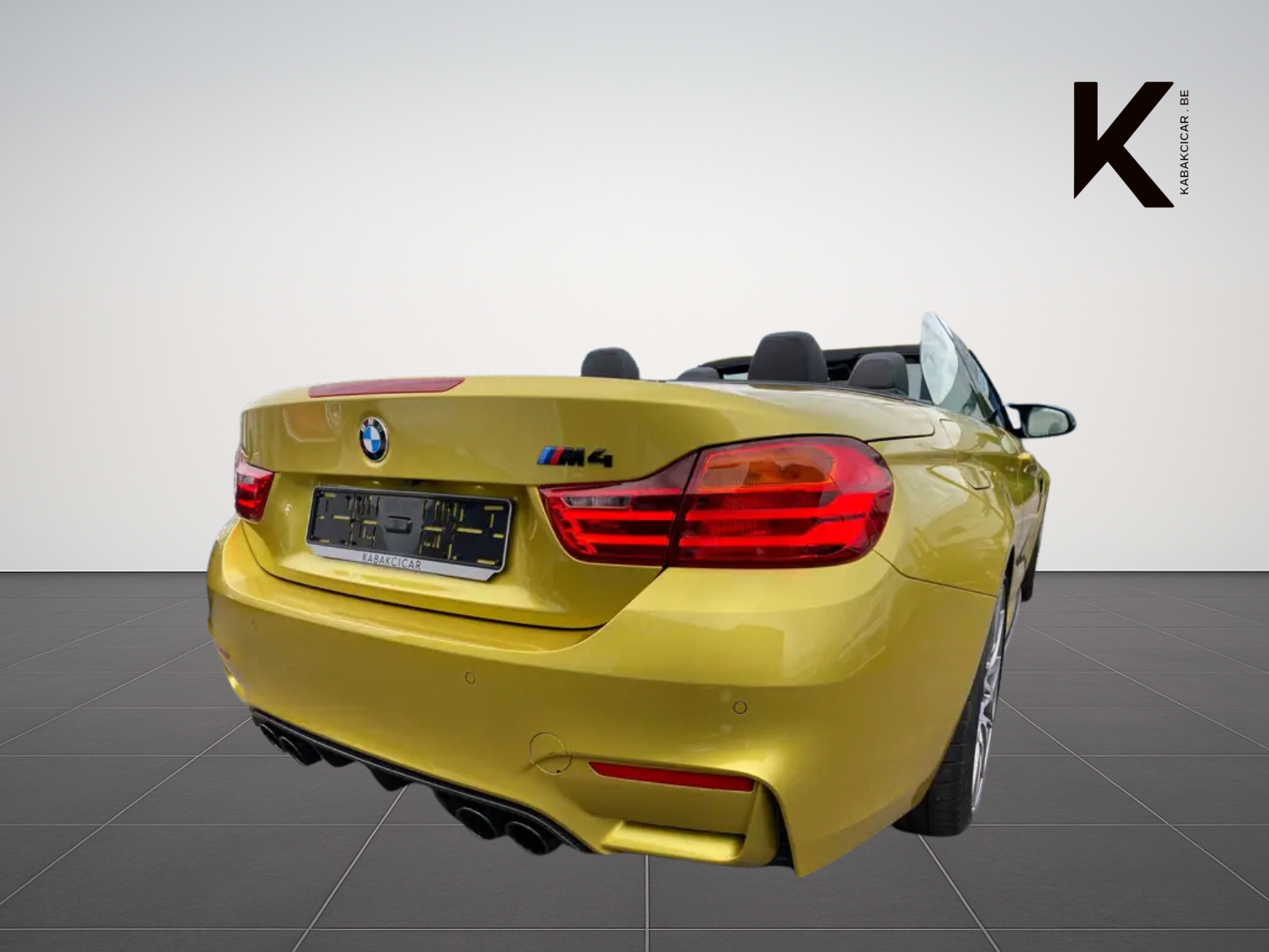 BMW M4 / COMPETITION / HARMAN KARDON / M PERFORMANCE