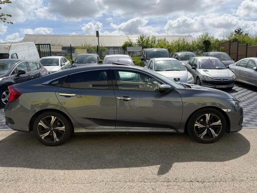 Honda Civic 1.5 IVTEC 180 PRESTIGE CVT BVA -TOIT OUVRANT-CAMERA DE RECUL SIEGES CHAUFFANTS AV/AR