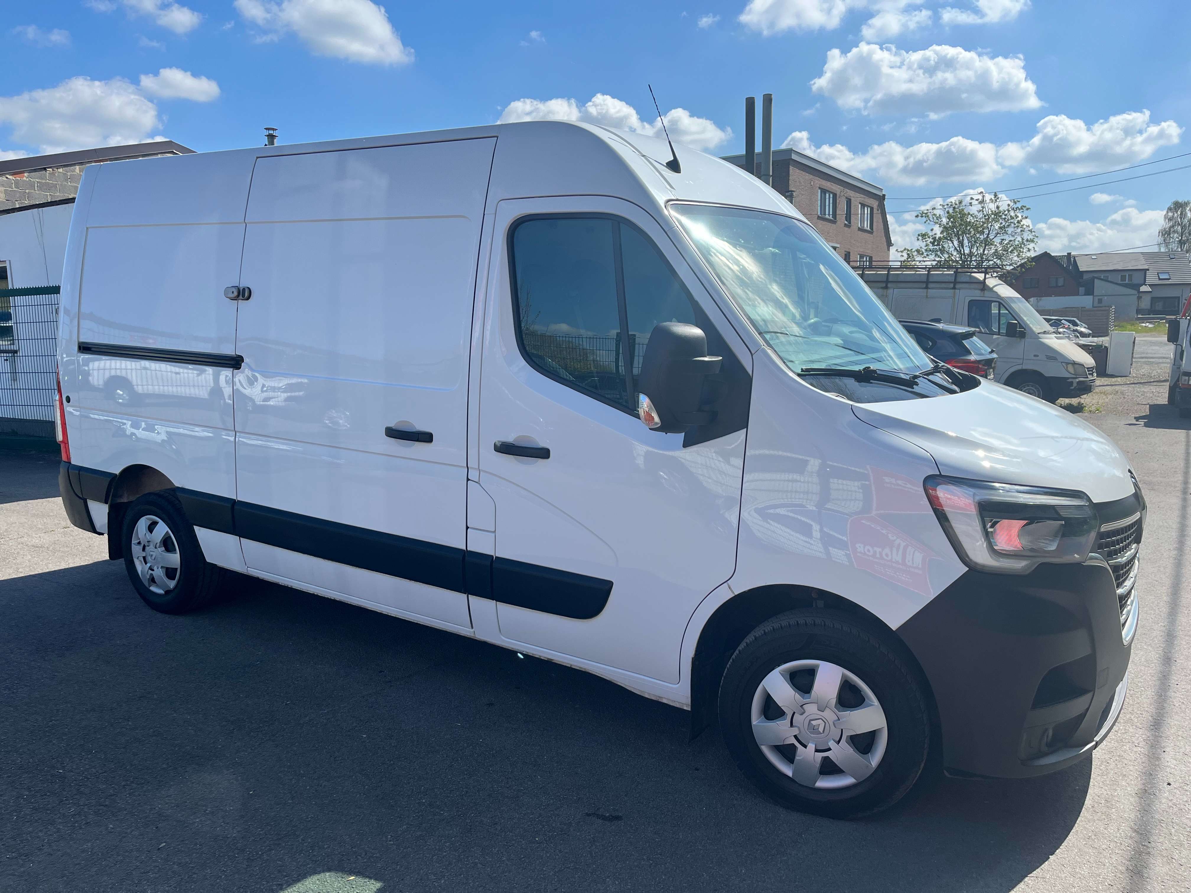 Renault Master L2H2 TDCI 17851€+BTW/TVA