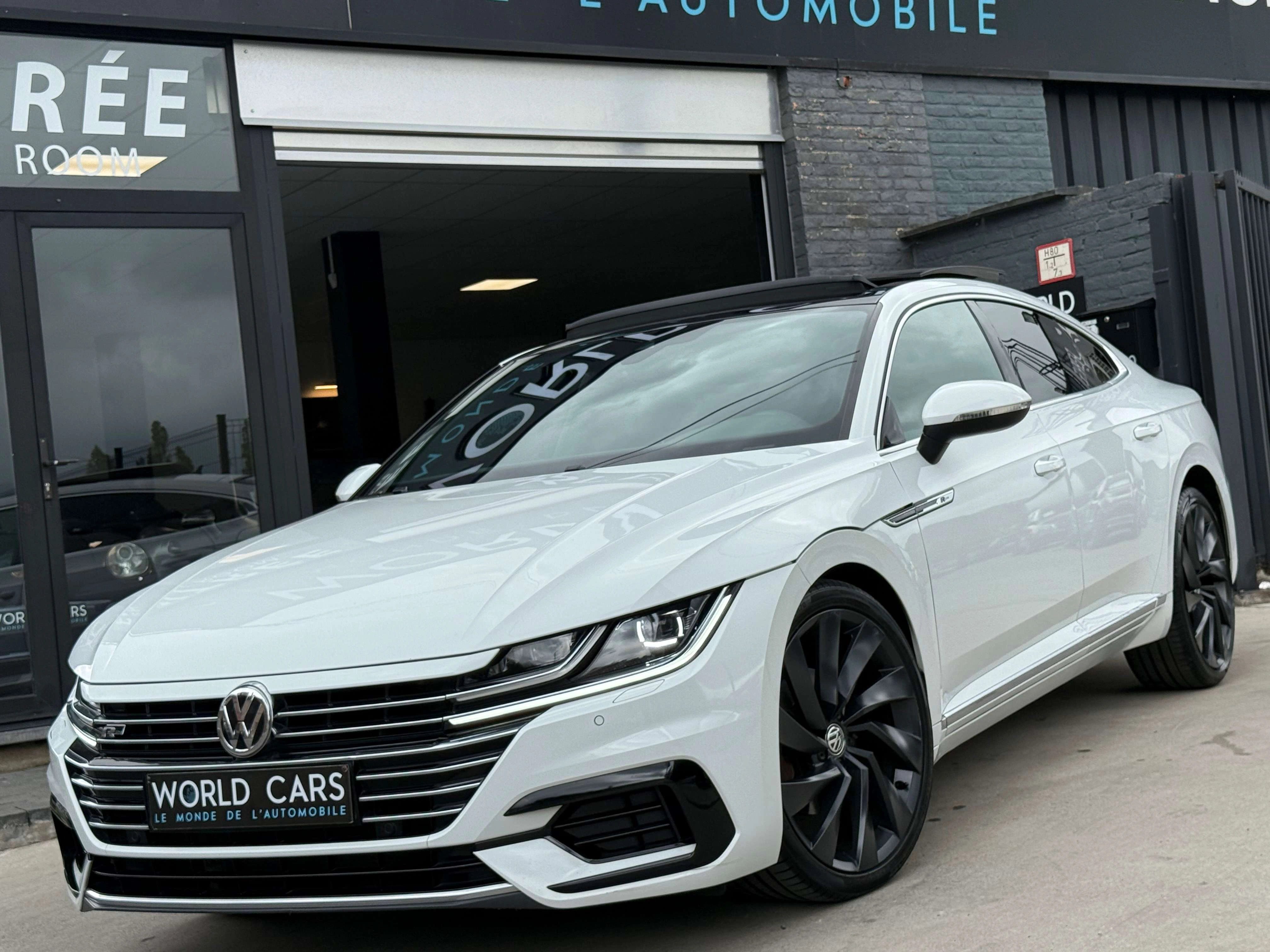 Volkswagen Arteon 2.0 TSI R-Line DSG TOIT PANORAMIQUE - COCKPIT - LINE ASS. - FRONT ASS. - DISTRONIC - CAMERA - FULL OPTION