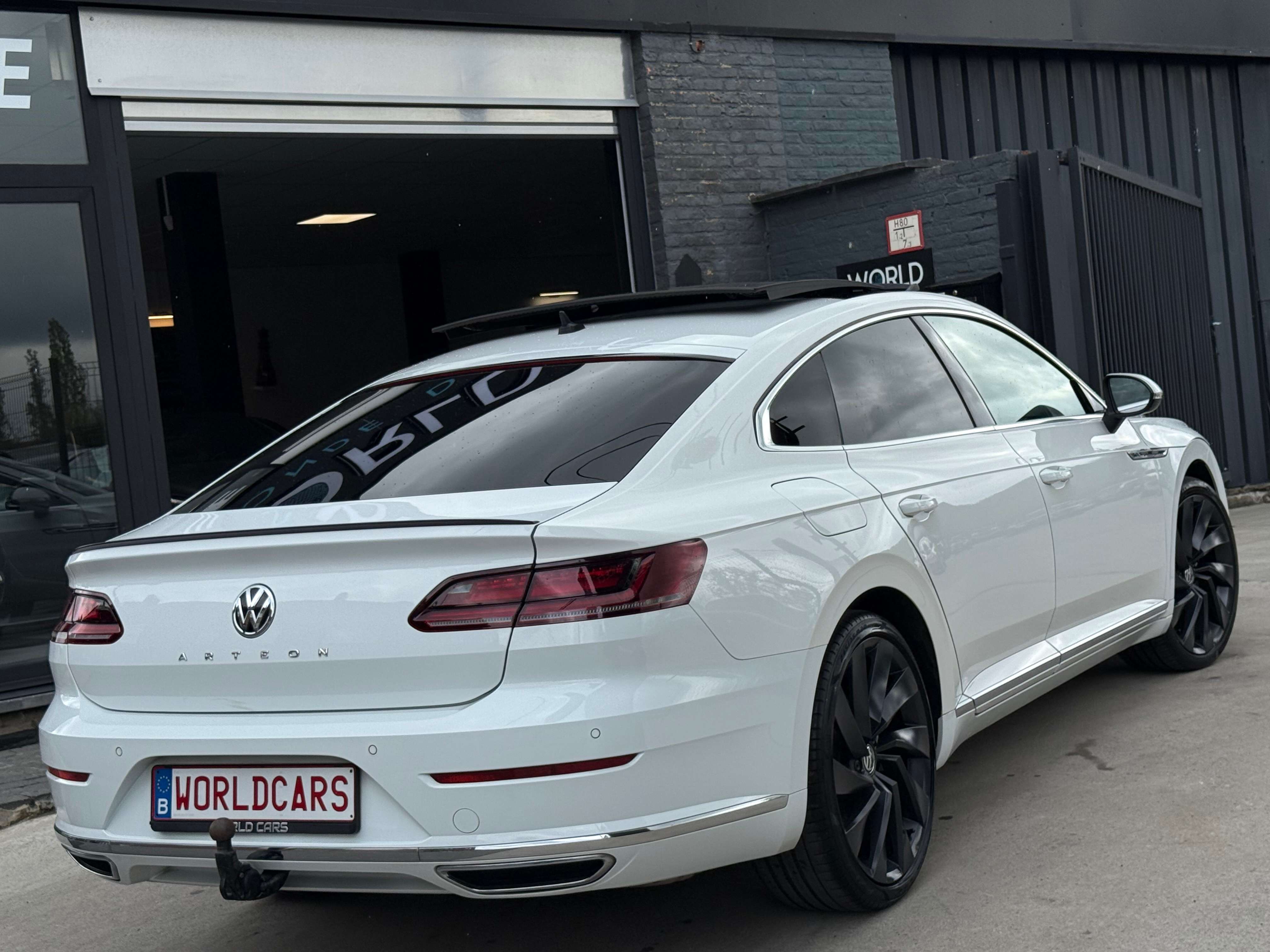 Volkswagen Arteon 2.0 TSI R-Line DSG TOIT PANORAMIQUE - COCKPIT - LINE ASS. - FRONT ASS. - DISTRONIC - CAMERA - FULL OPTION