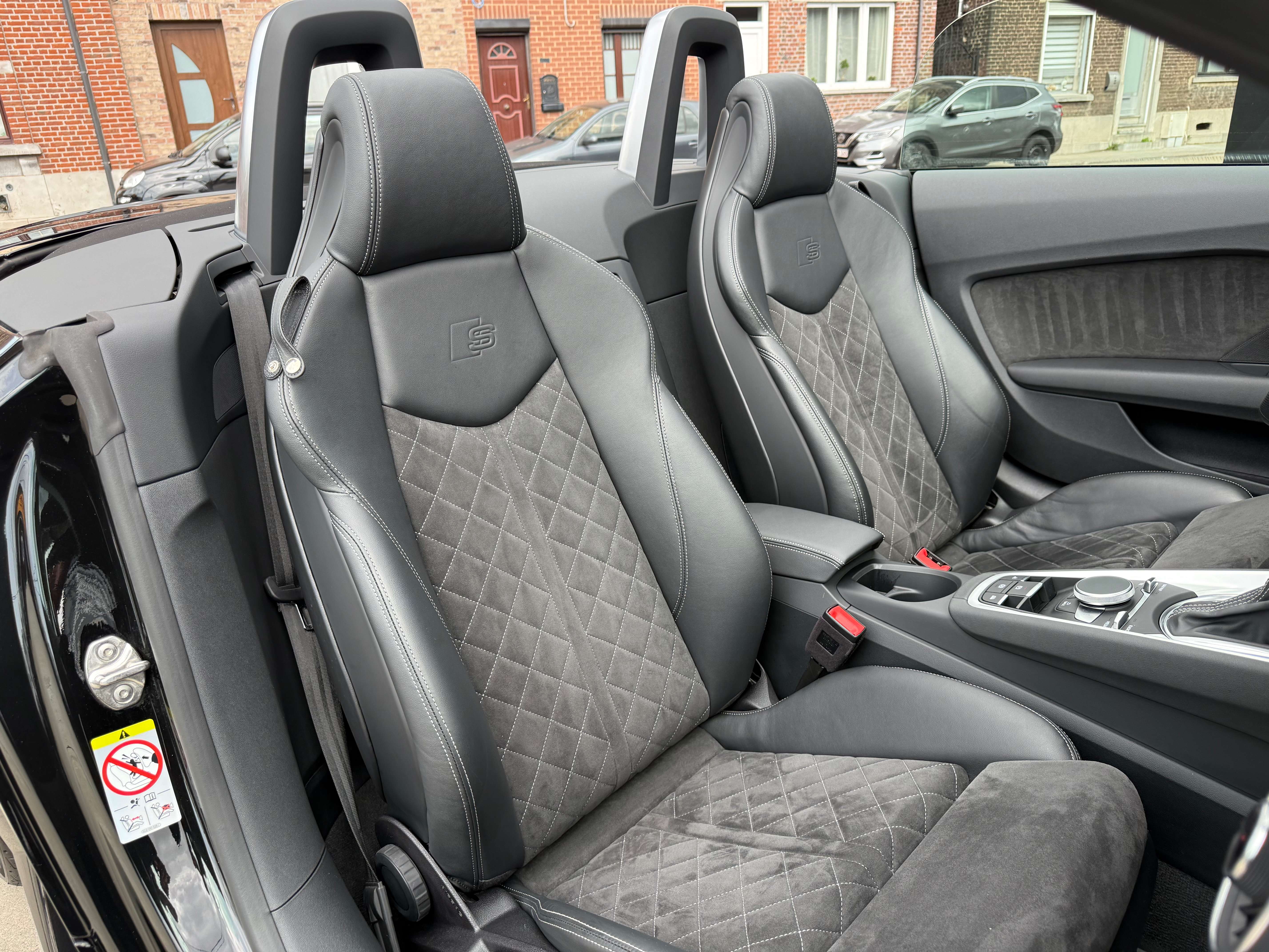 Audi TT ROADSTER 45 TFSI QUATTRO - S-LINE - COCKPIT - NAVIGATION - CAMERA - SIDE ASSIST - FULL OPTION