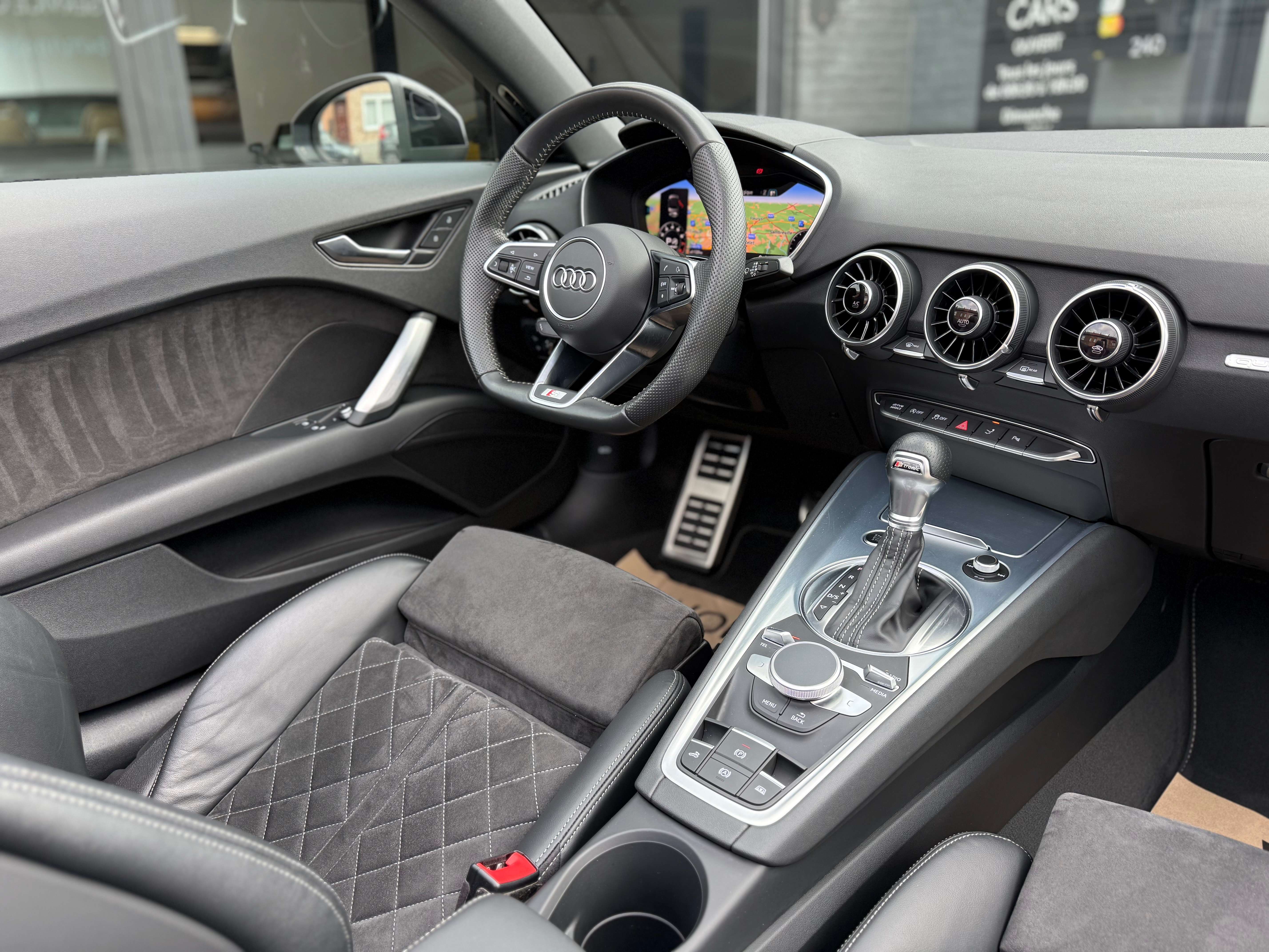 Audi TT ROADSTER 45 TFSI QUATTRO - S-LINE - COCKPIT - NAVIGATION - CAMERA - SIDE ASSIST - FULL OPTION