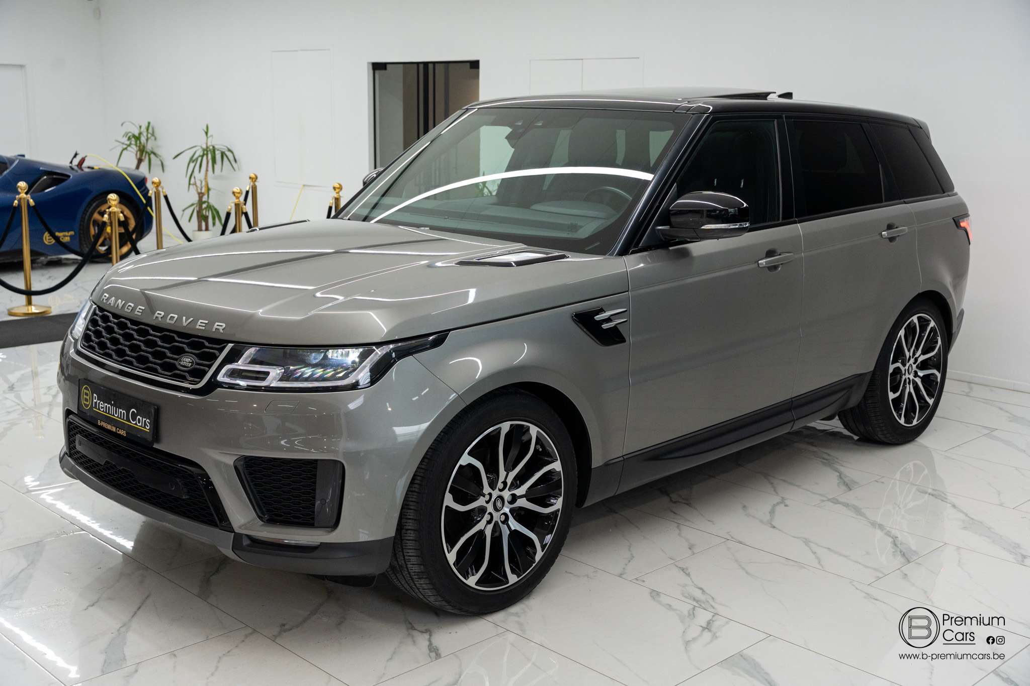 Land Rover Range Rover Sport HSE D250 Black pack! Pano, Cruise, Camera, Full Options!