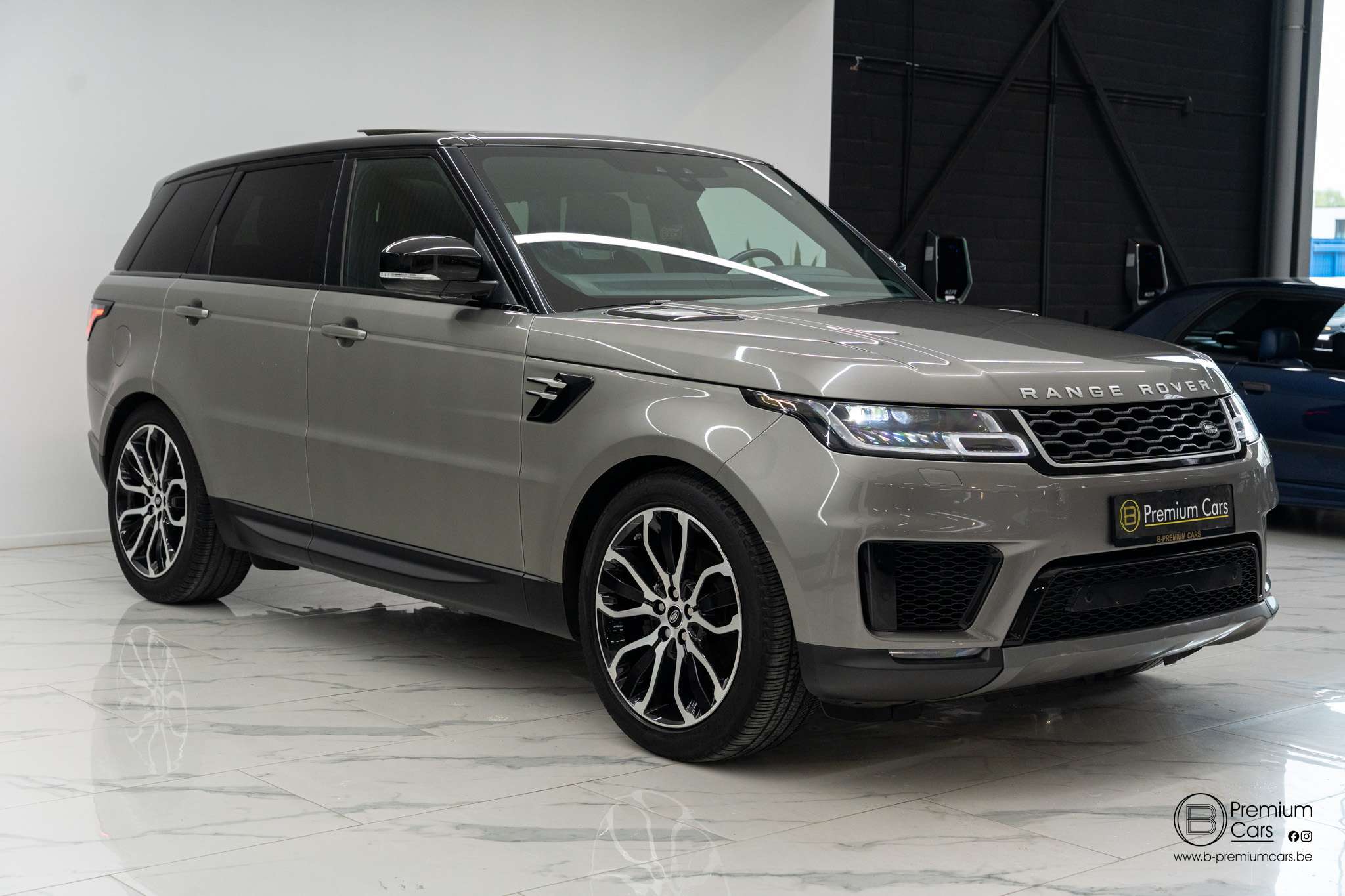 Land Rover Range Rover Sport HSE D250 Black pack! Pano, Cruise, Camera, Full Options!