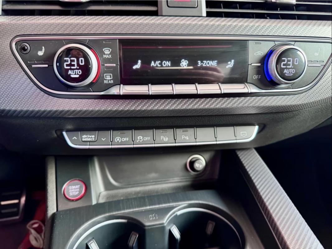 Audi A4 RS4 Avant Quattro 2.9 V6 TFSI - BVA Tiptronic BREAK / SUIVI GARANTIE +15000E d'options
